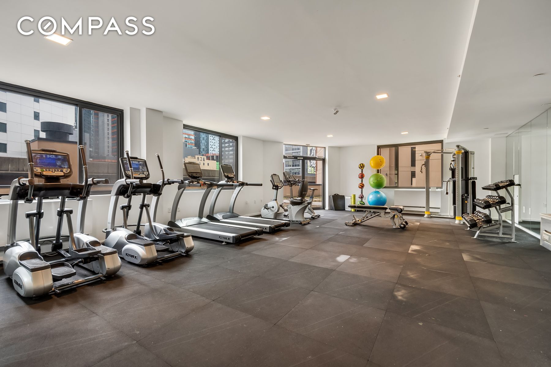 #10 photo, 25-19 43rd Avenue, Long Island City , NY 11101