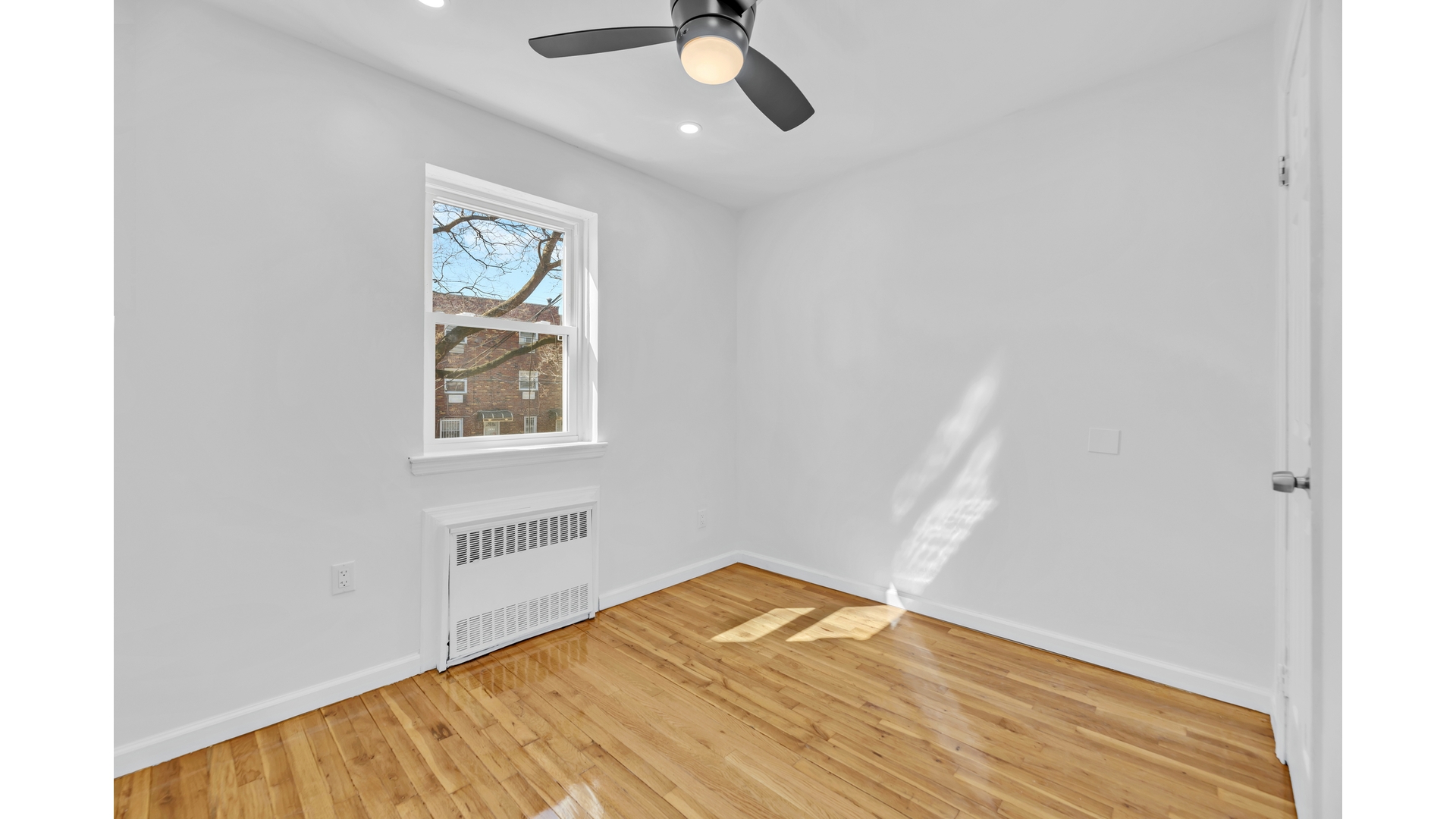 #5 photo, 525 E 78TH Street, ब्रुकलीन Canarsie , NY 11236