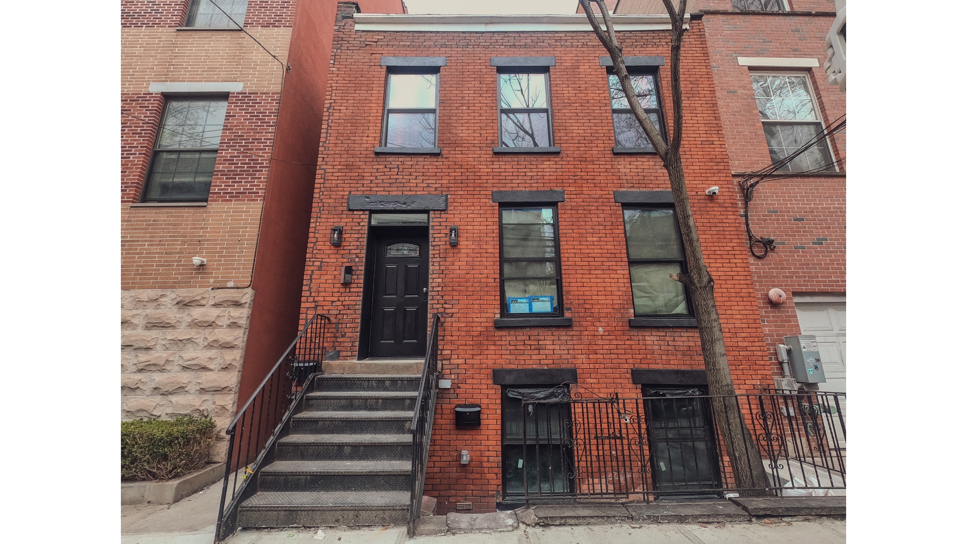 #3 photo, 5-09 50TH Avenue, कुईंस Hunters Point , NY 11101