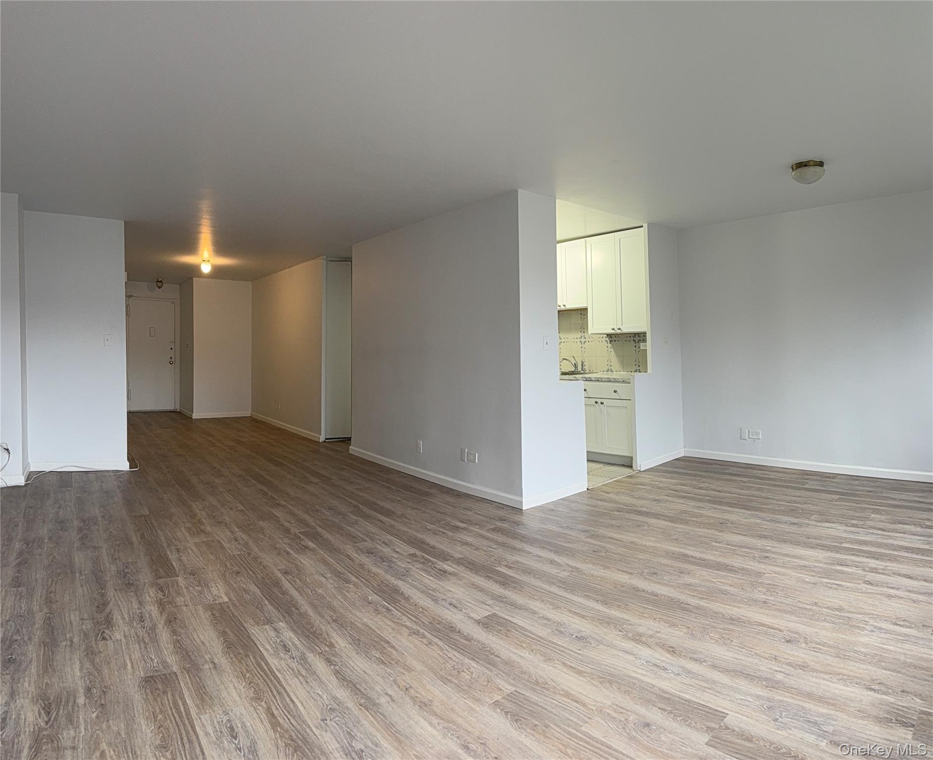 #6 photo, 61-20 Grand Central Parkway, Forest Hills , NY 11375