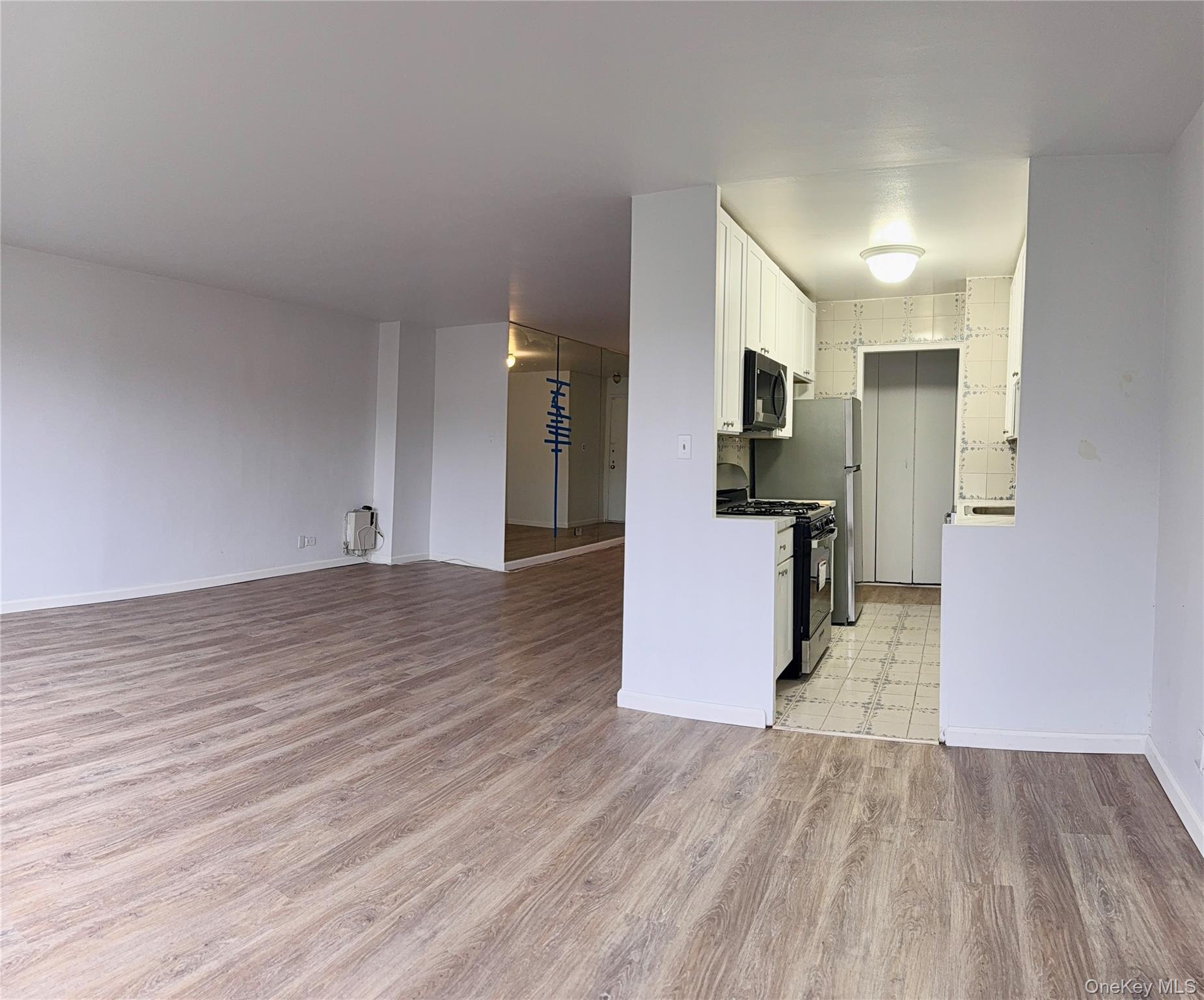 #7 photo, 61-20 Grand Central Parkway, Forest Hills , NY 11375