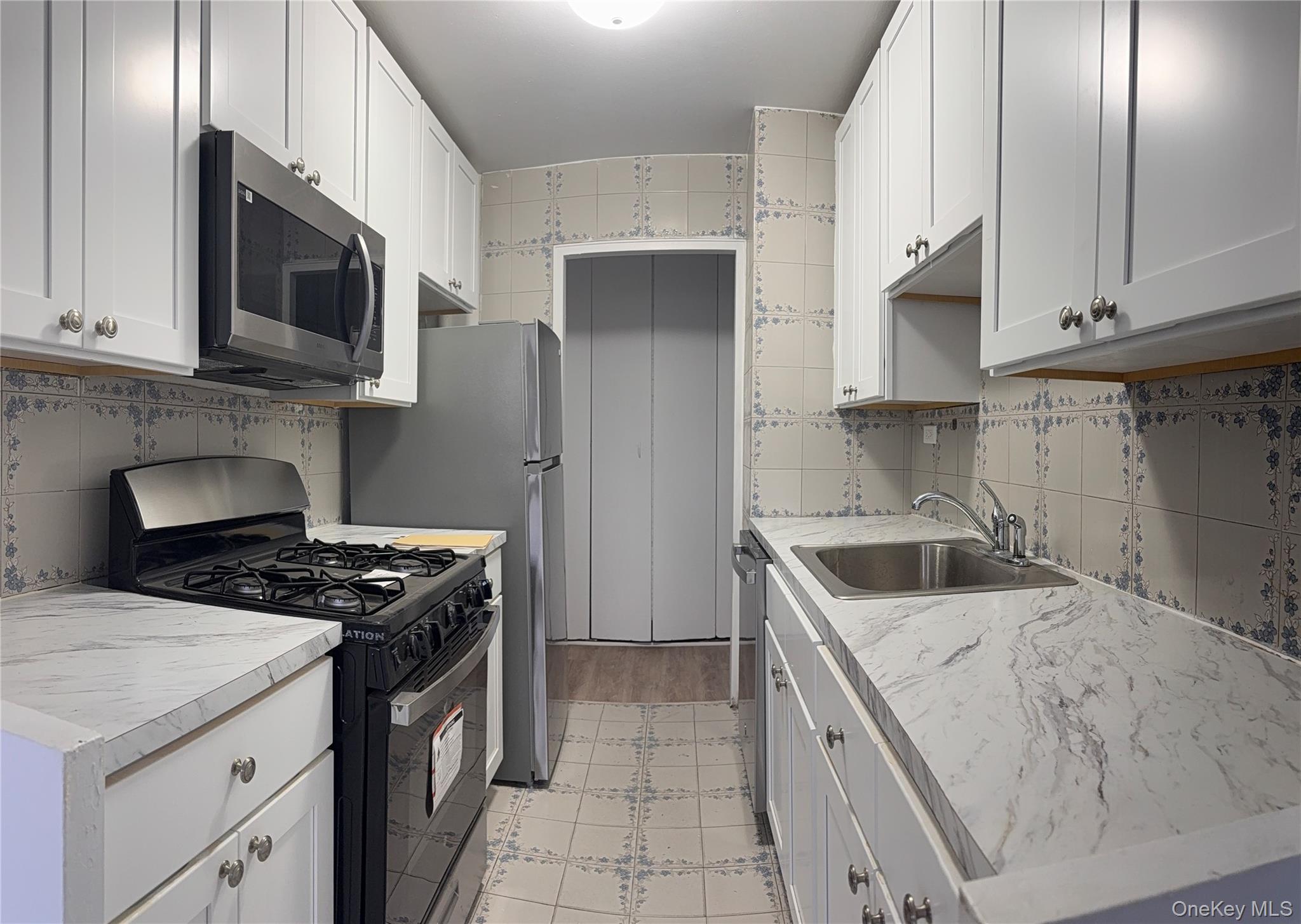 #8 photo, 61-20 Grand Central Parkway, Forest Hills , NY 11375