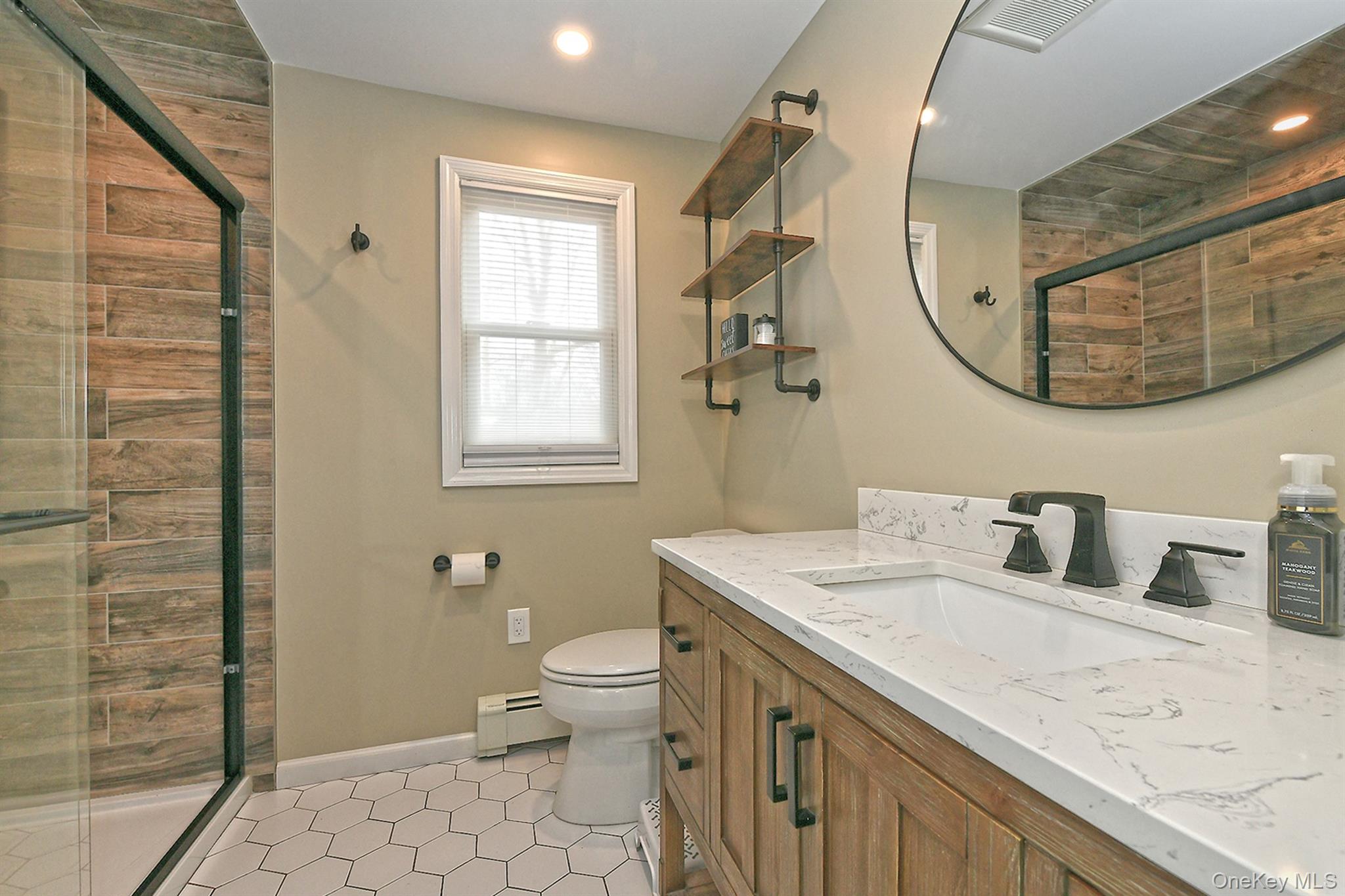 #14 photo, 2457 New York Avenue, सफ़ोक काउंटी Melville , NY 11747