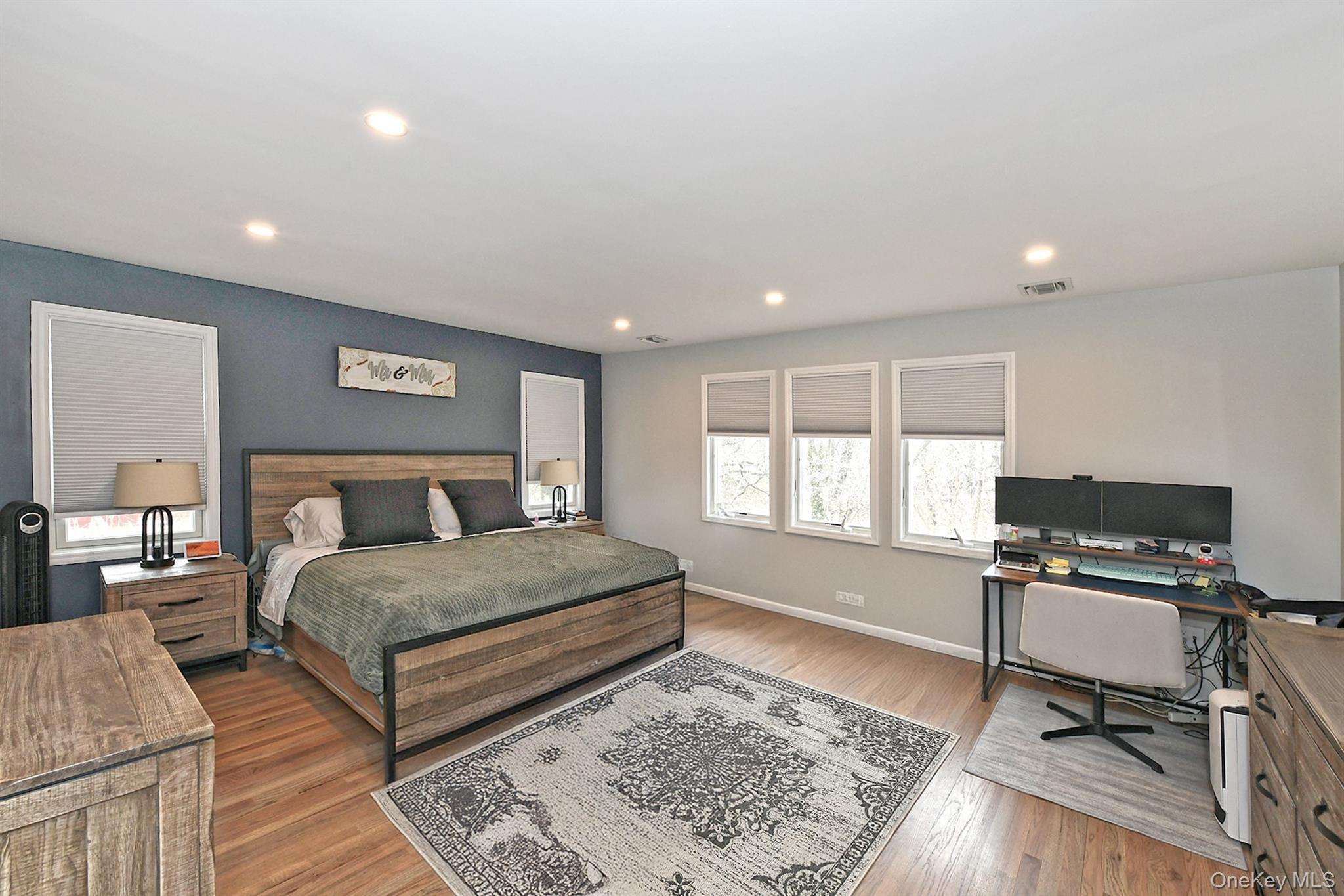 #16 photo, 2457 New York Avenue, सफ़ोक काउंटी Melville , NY 11747