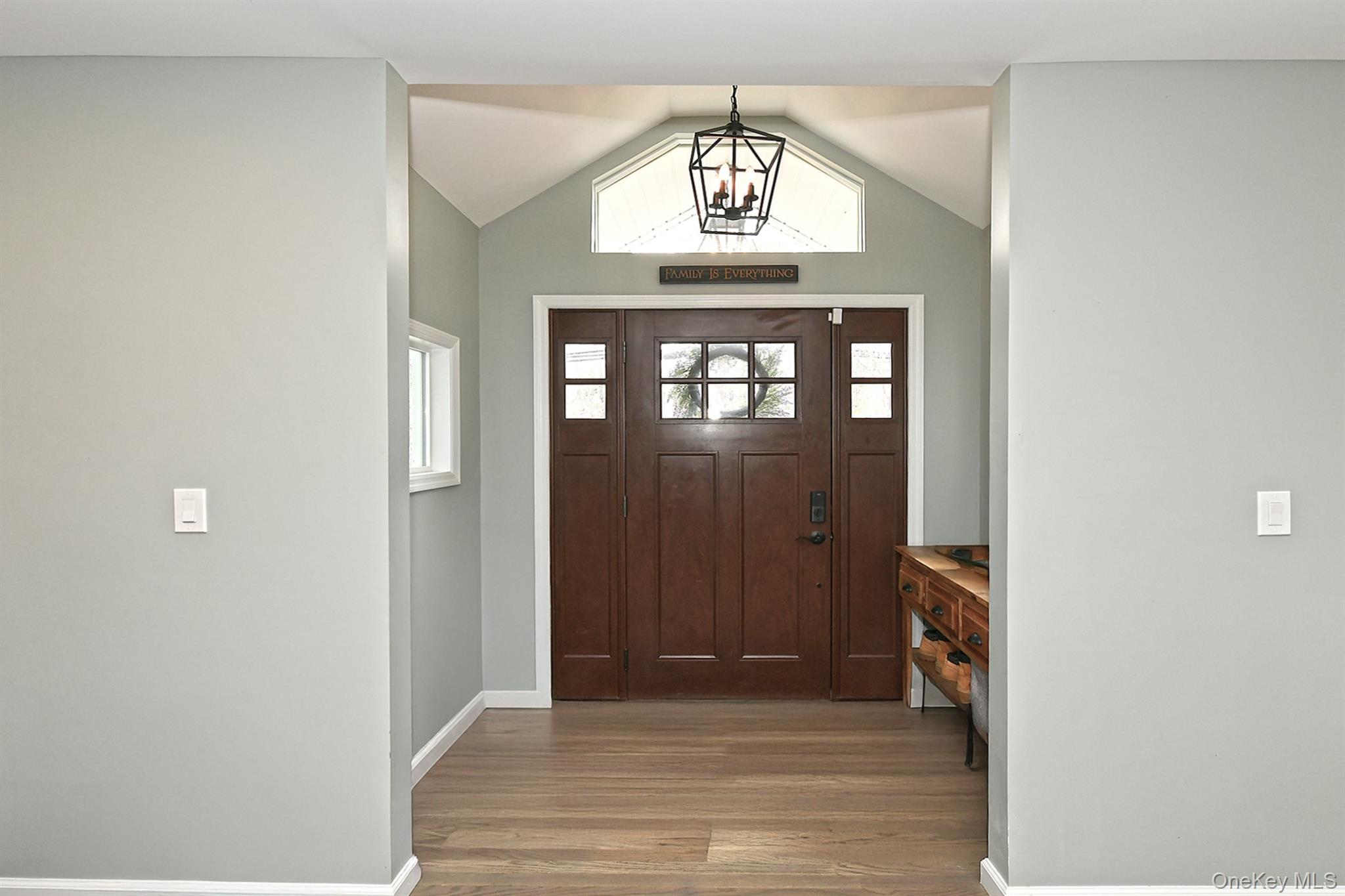 #4 photo, 2457 New York Avenue, सफ़ोक काउंटी Melville , NY 11747