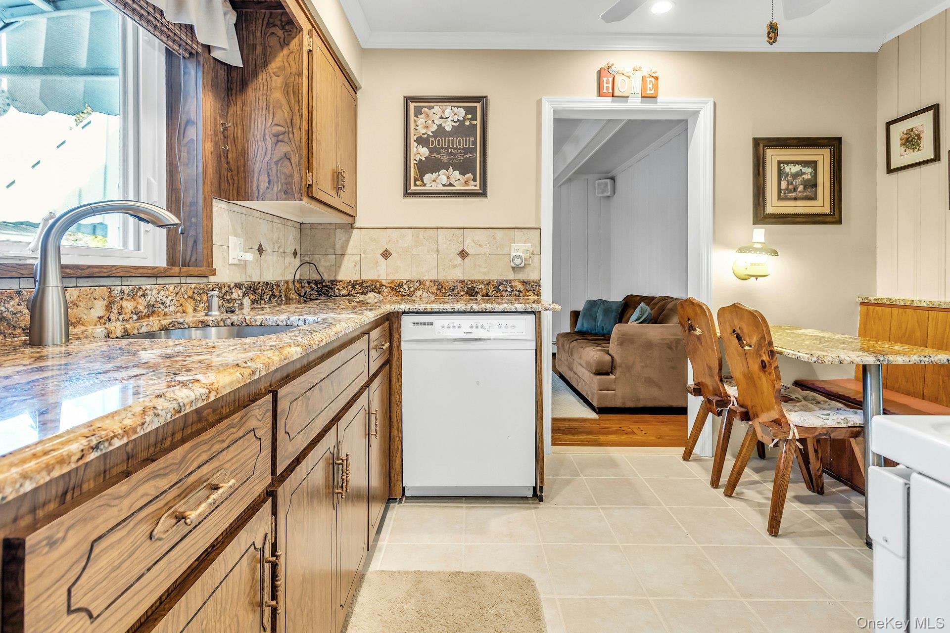 #10 photo, 5 Sherwood Road, Glen Cove , NY 11542