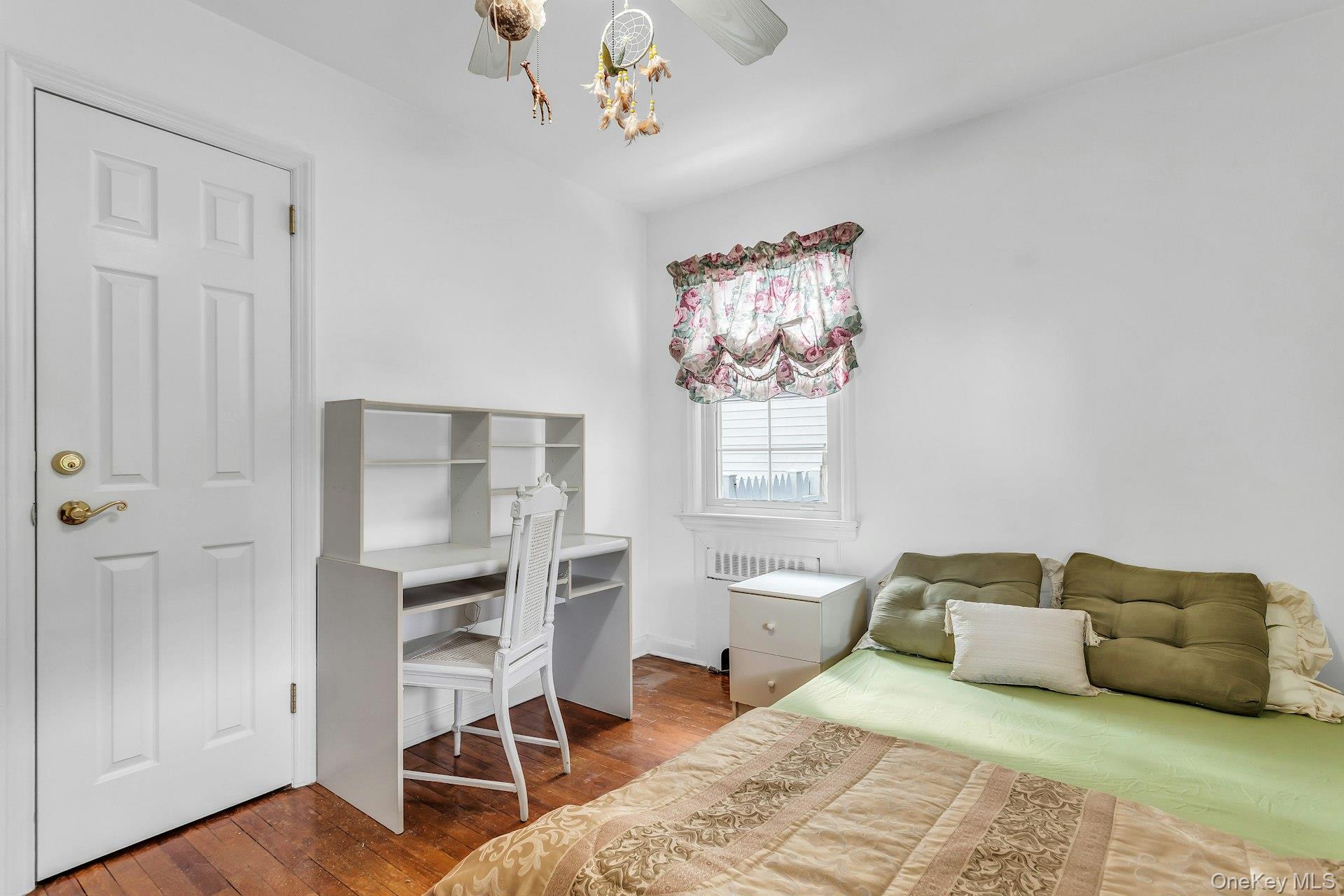 #15 photo, 5 Sherwood Road, Glen Cove , NY 11542