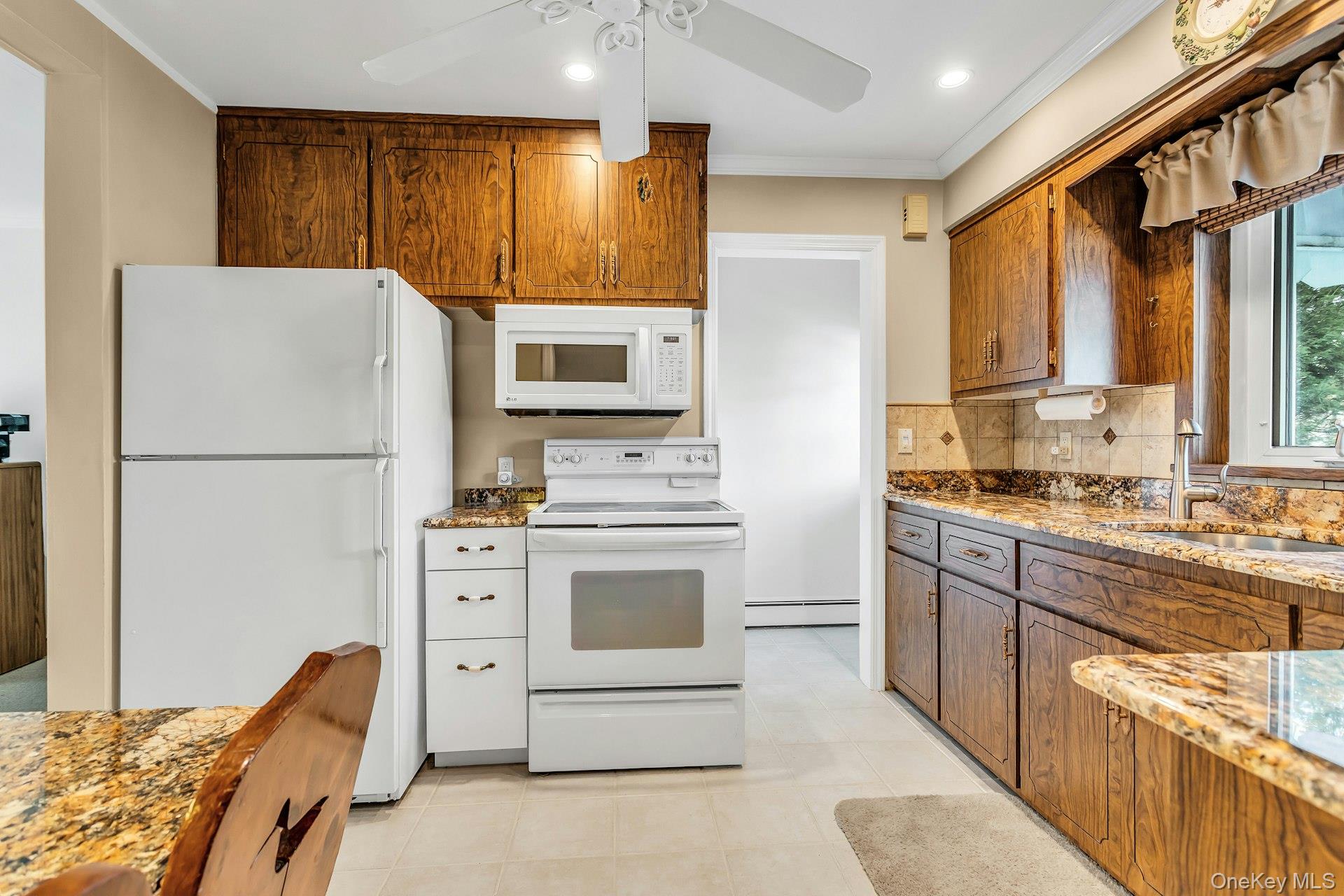 #9 photo, 5 Sherwood Road, Glen Cove , NY 11542