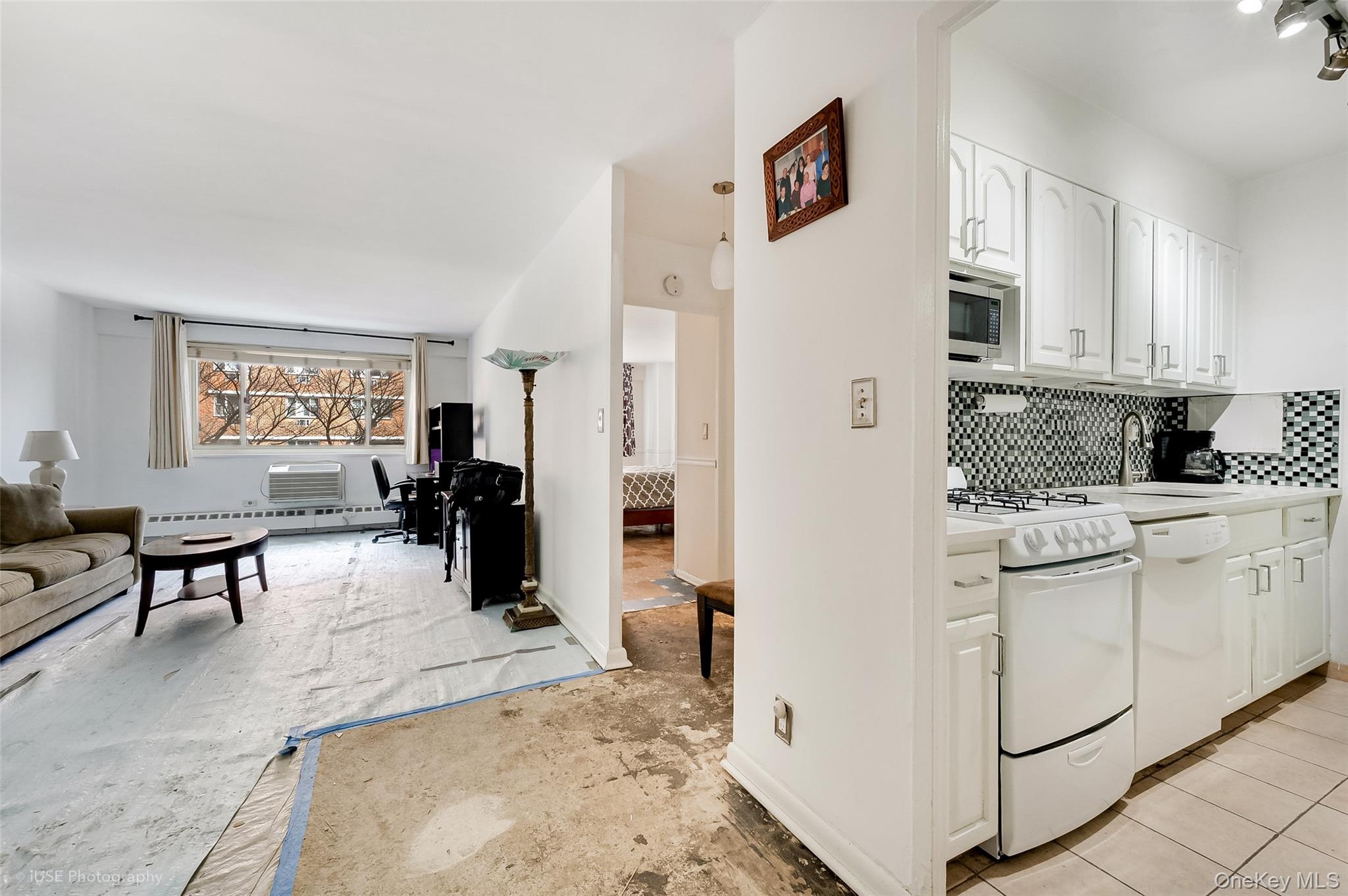 #4 photo, 39-65 52nd Streets, Woodside , NY 11377