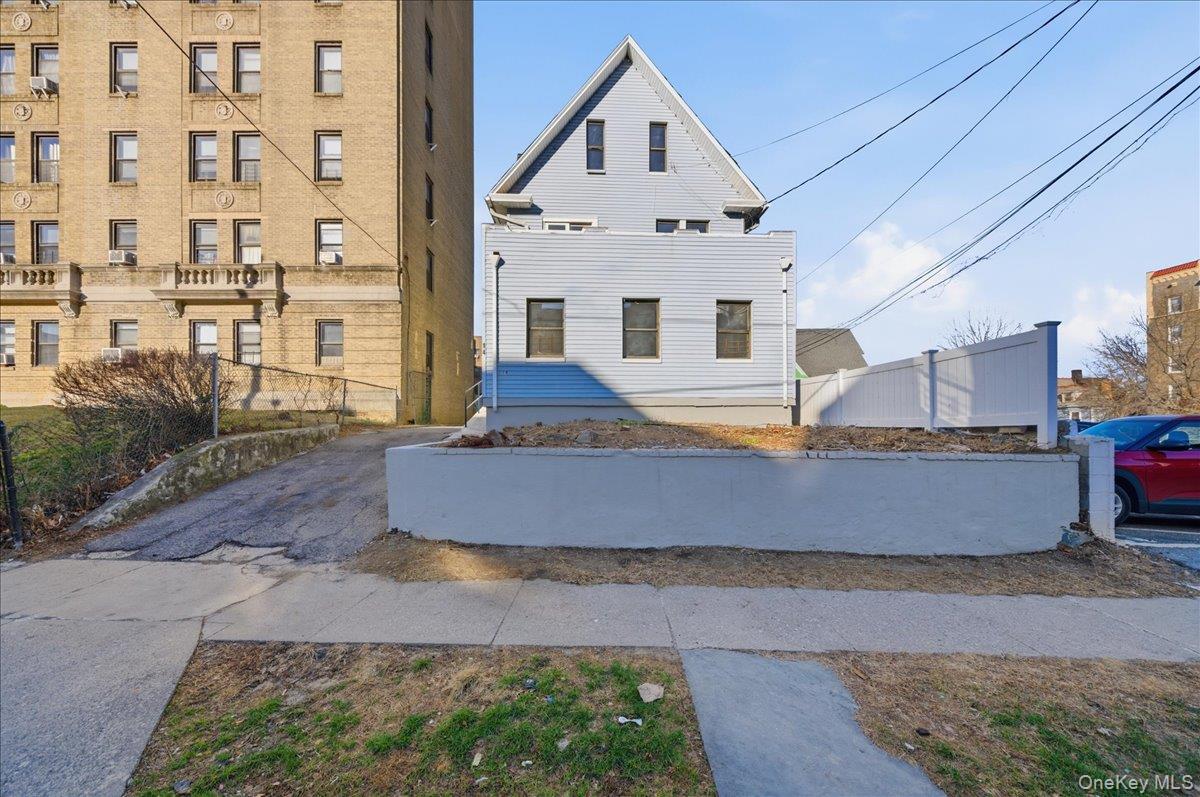 #2 photo, 14 Rich Avenue, Mount Vernon , NY 10550