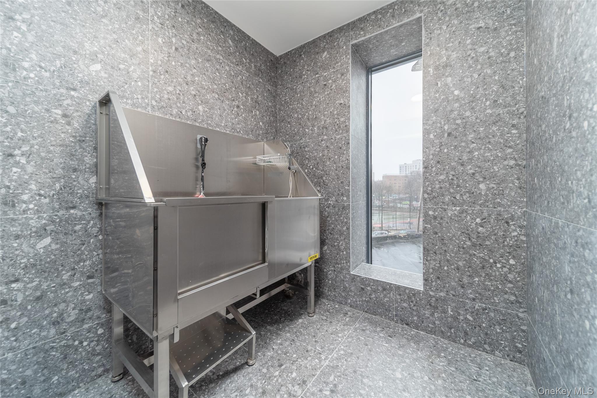 #11 photo, 3005 Vernon Boulevard, कुईंस Astoria , NY 11102