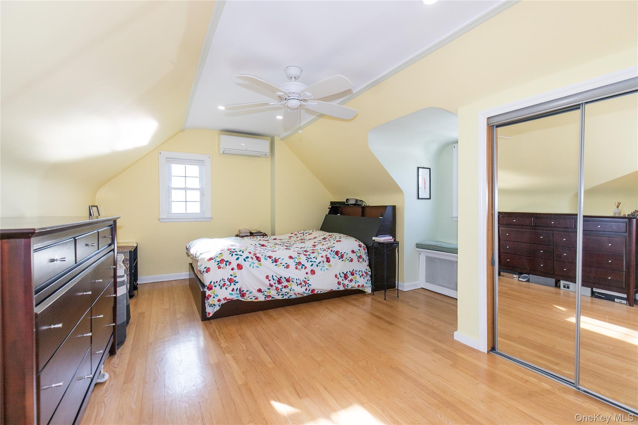 #16 photo, 30 Highland Place, Great Neck , NY 11020