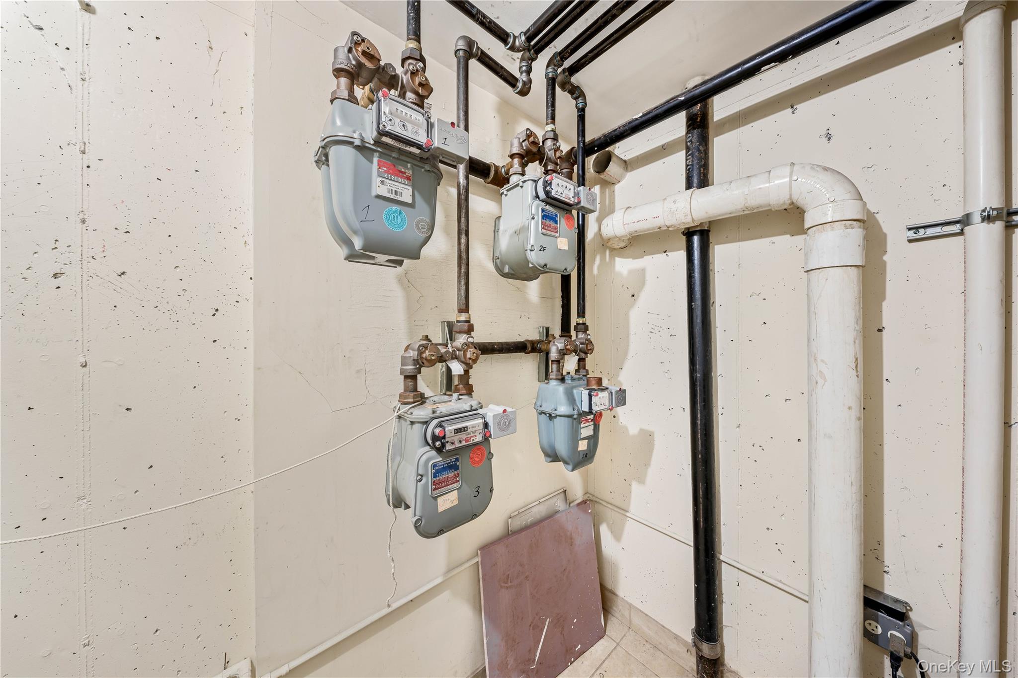 #10 photo, 35-30 10th Street, Astoria , NY 11106