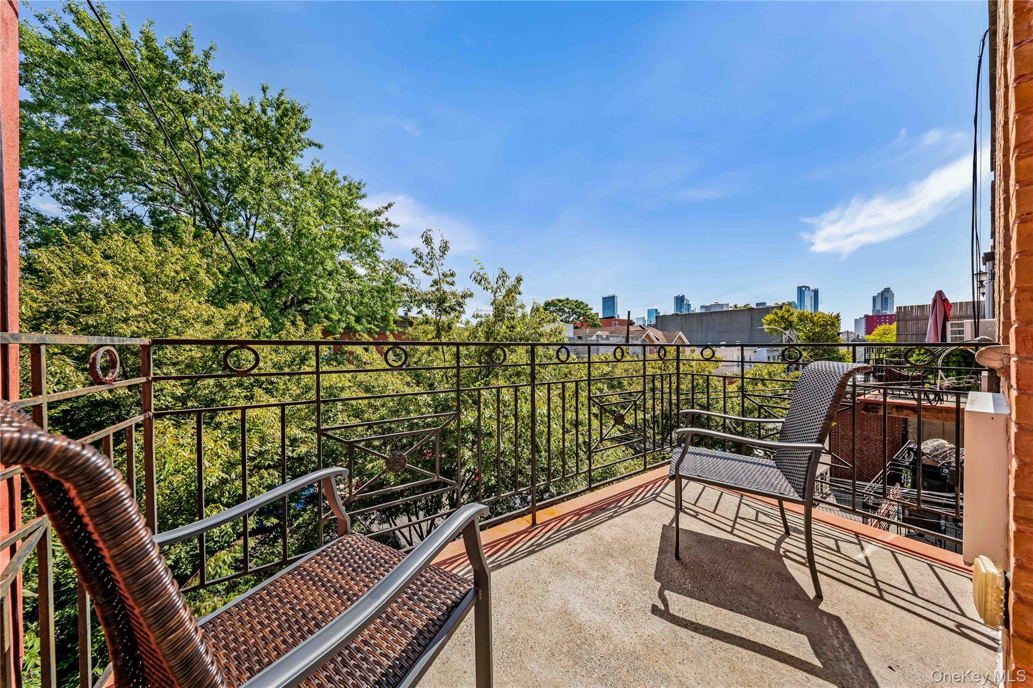 #7 photo, 35-30 10th Street, Astoria , NY 11106