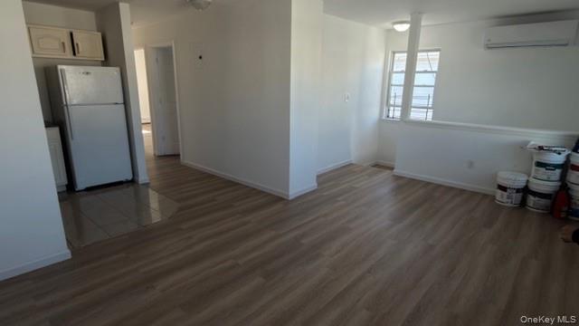 #1 photo, 6951 Almeda Avenue, कुईंस Far Rockaway , NY 11692