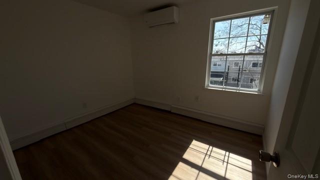 #10 photo, 6951 Almeda Avenue, कुईंस Far Rockaway , NY 11692