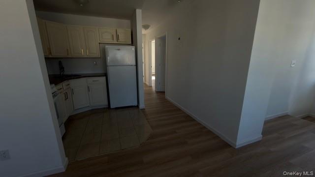 #6 photo, 6951 Almeda Avenue, कुईंस Far Rockaway , NY 11692