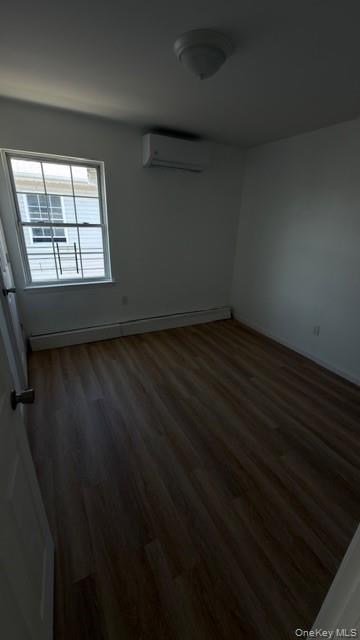 #7 photo, 6951 Almeda Avenue, कुईंस Far Rockaway , NY 11692