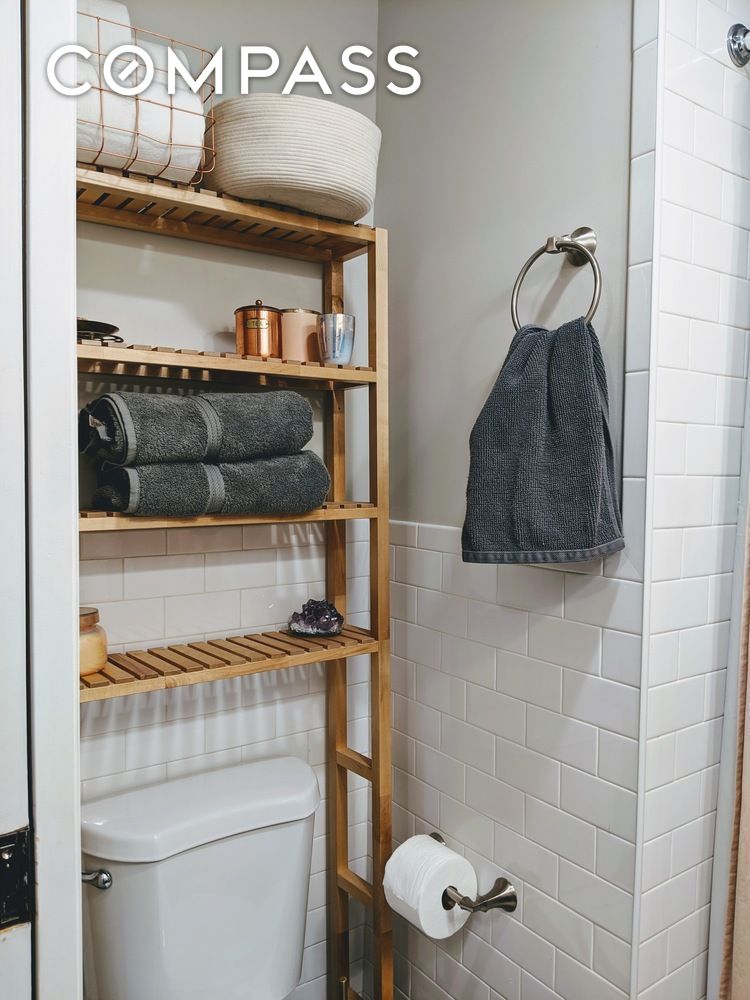 #9 photo, 283 Devoe Street, East Williamsburg , NY 11211