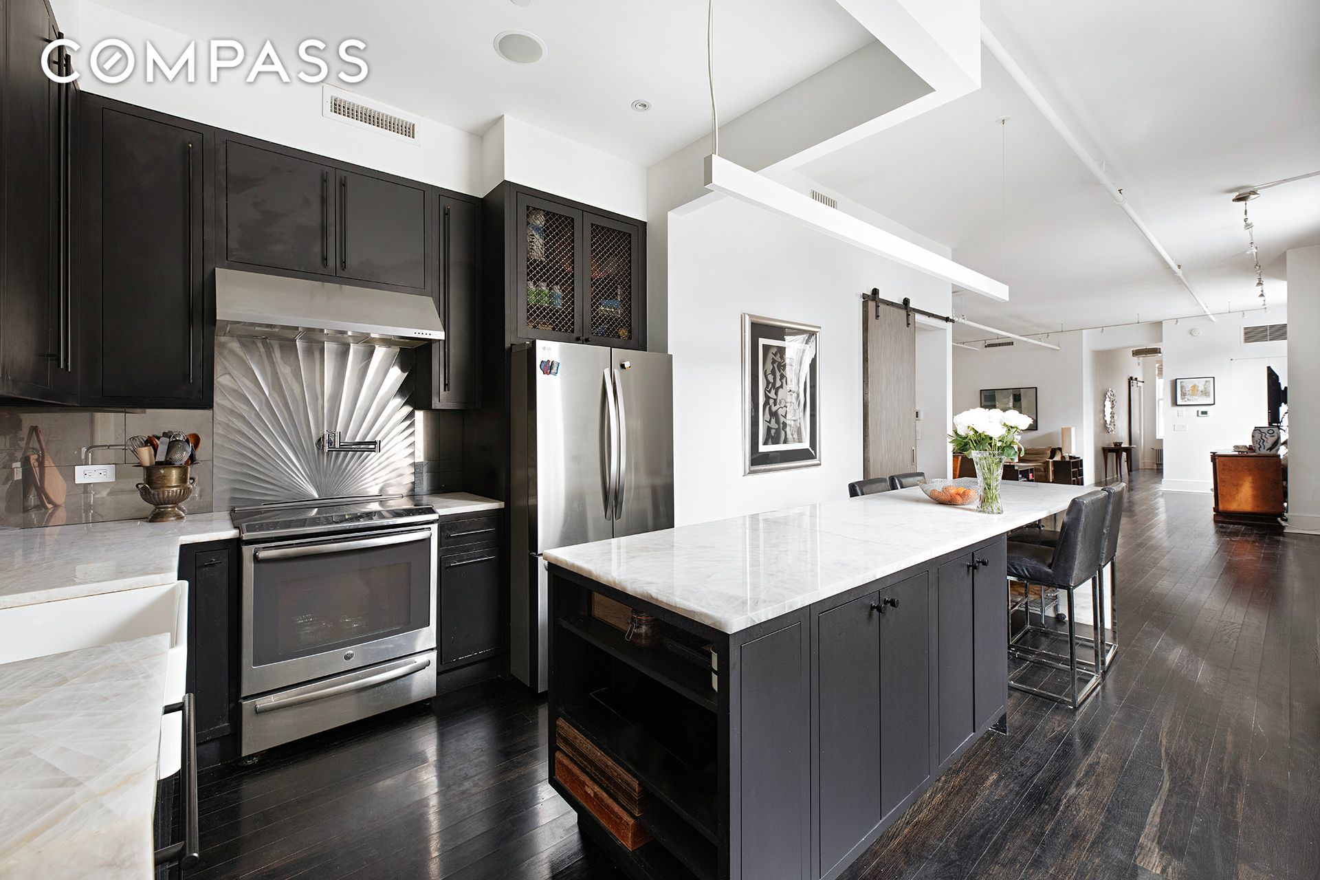 #4 photo, 10 E 18th Street, Flatiron , NY 10003