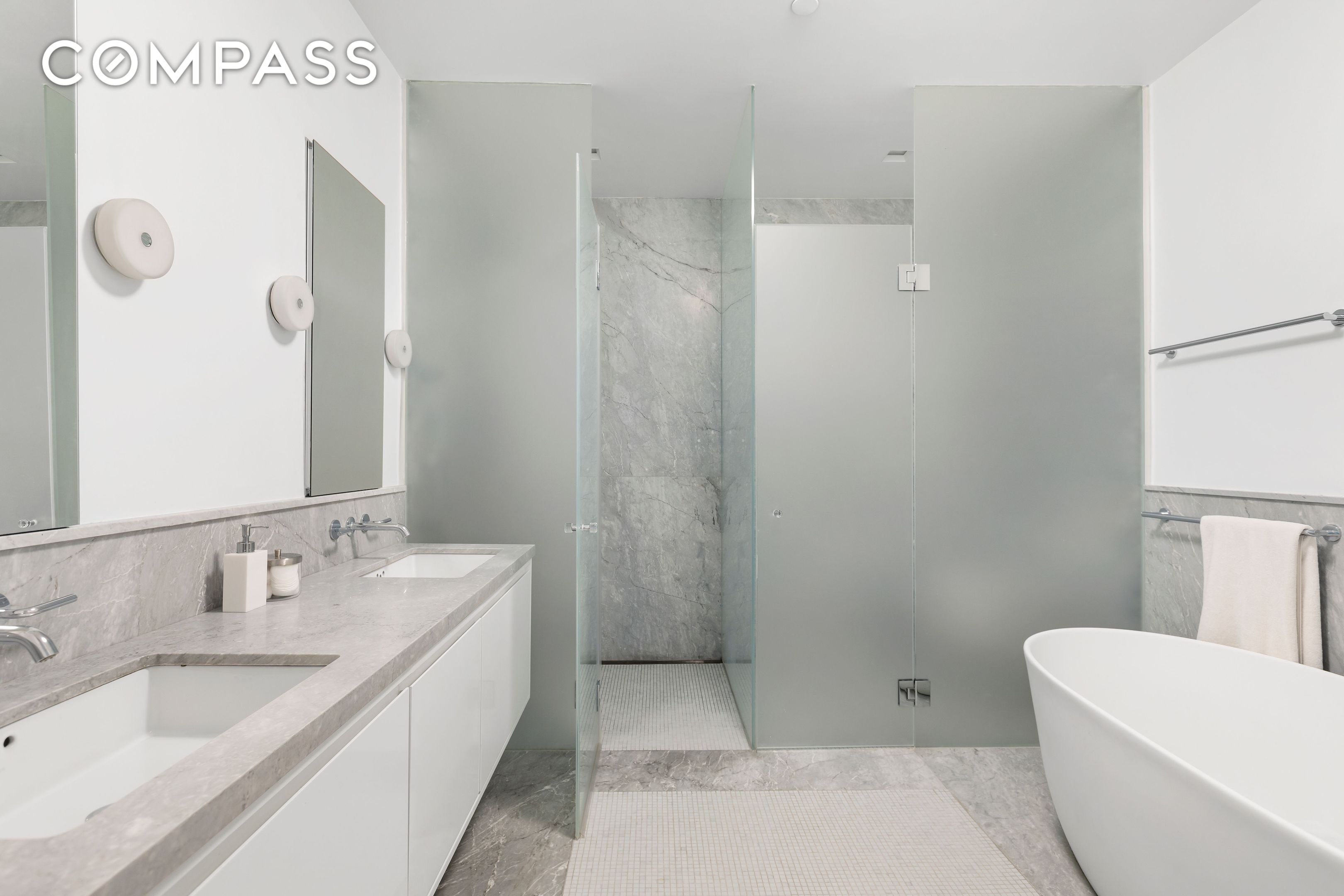 #8 photo, 21 E 12th Street, Greenwich Village , NY 10003