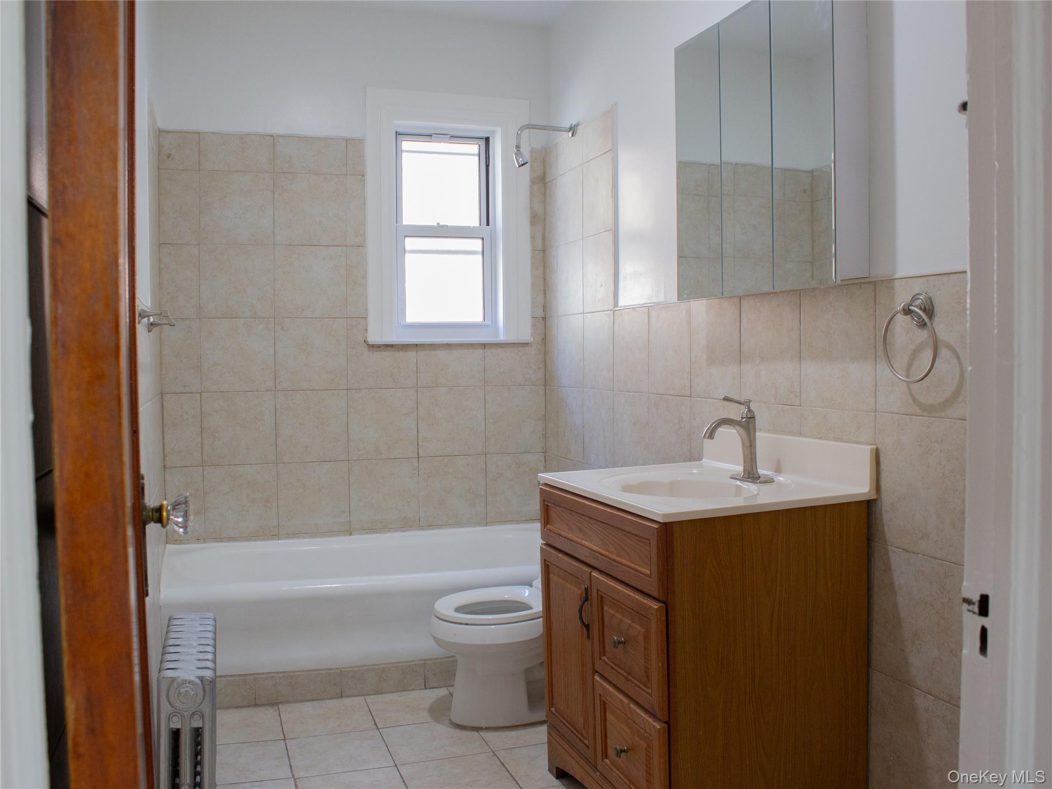 #12 photo, 2863 Coddington Avenue, Bronx , NY 10461