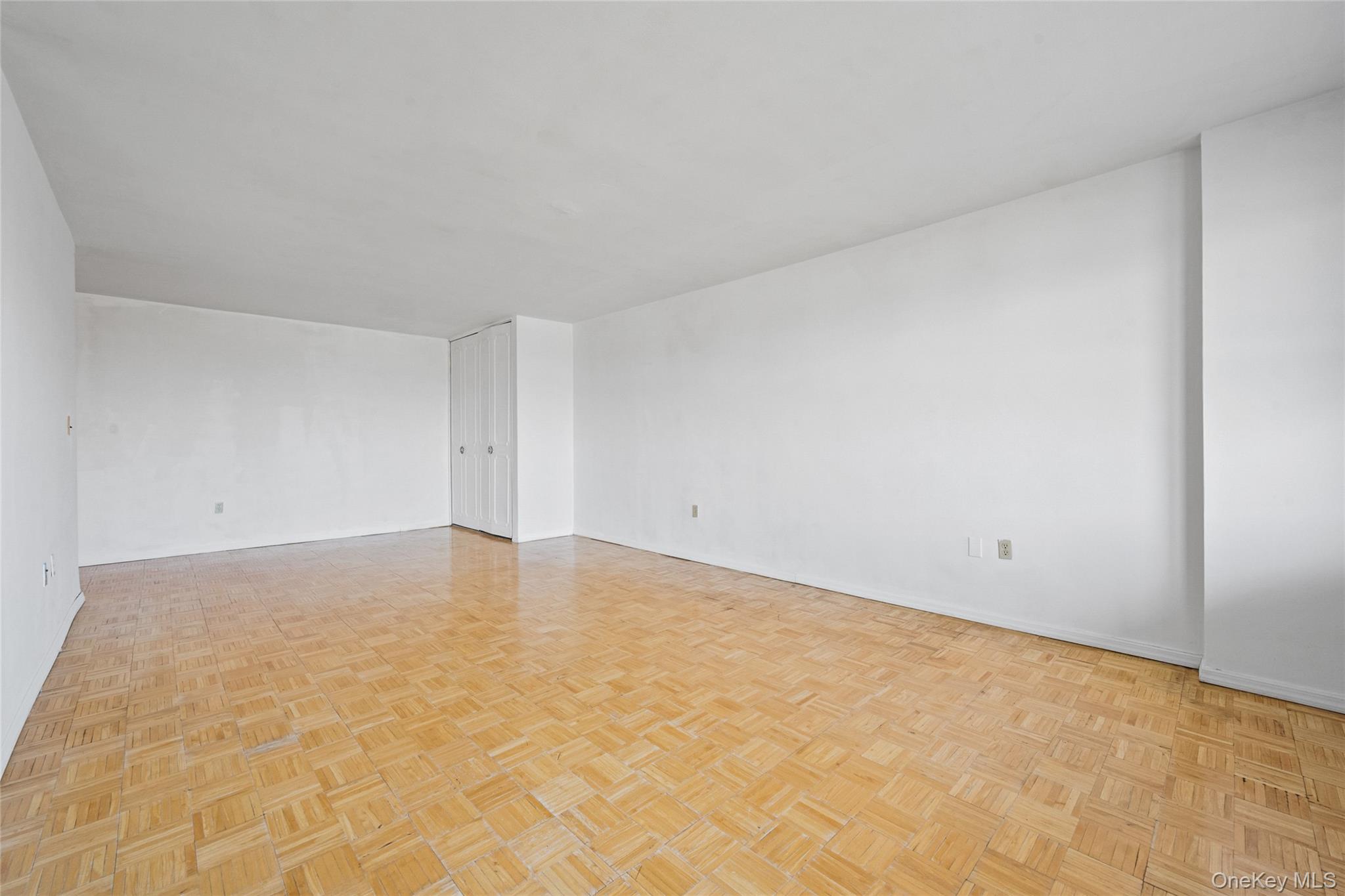 #5 photo, 1841 Central Park Avenue, Yonkers , NY 10710