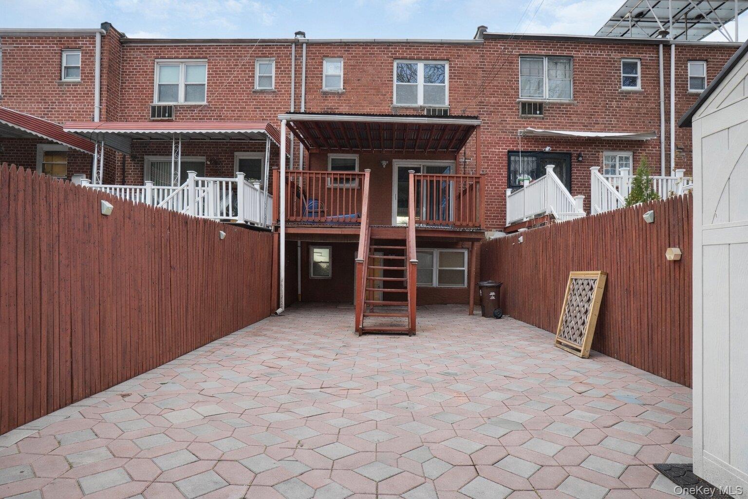 #16 photo, 2524 Radcliff Avenue, Bronx , NY 10469