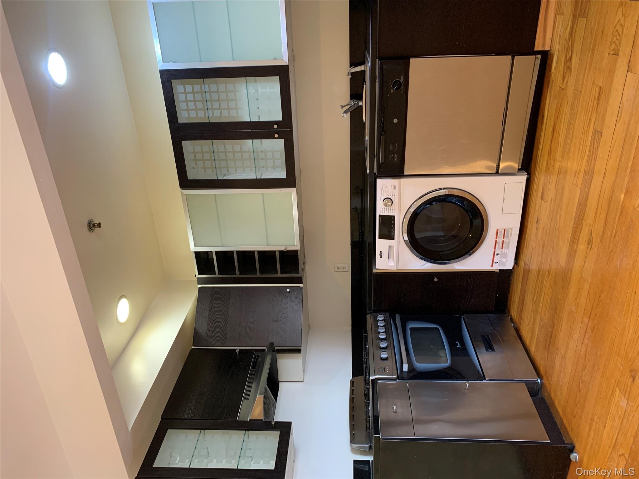 #1 photo, 8265 116th Street, कुईंस Richmond Hill , NY 11418