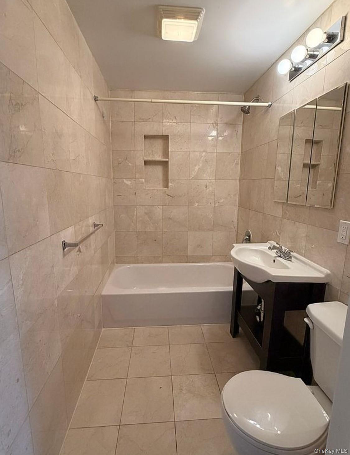 #17 photo, 8265 116th Street, Richmond Hill , NY 11418