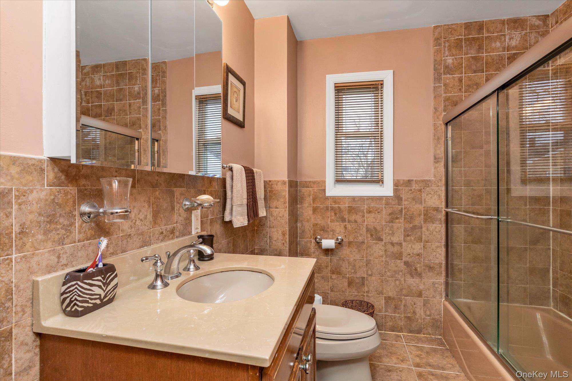 #15 photo, 87 Powell Avenue, 长岛 Merrick , NY 11566