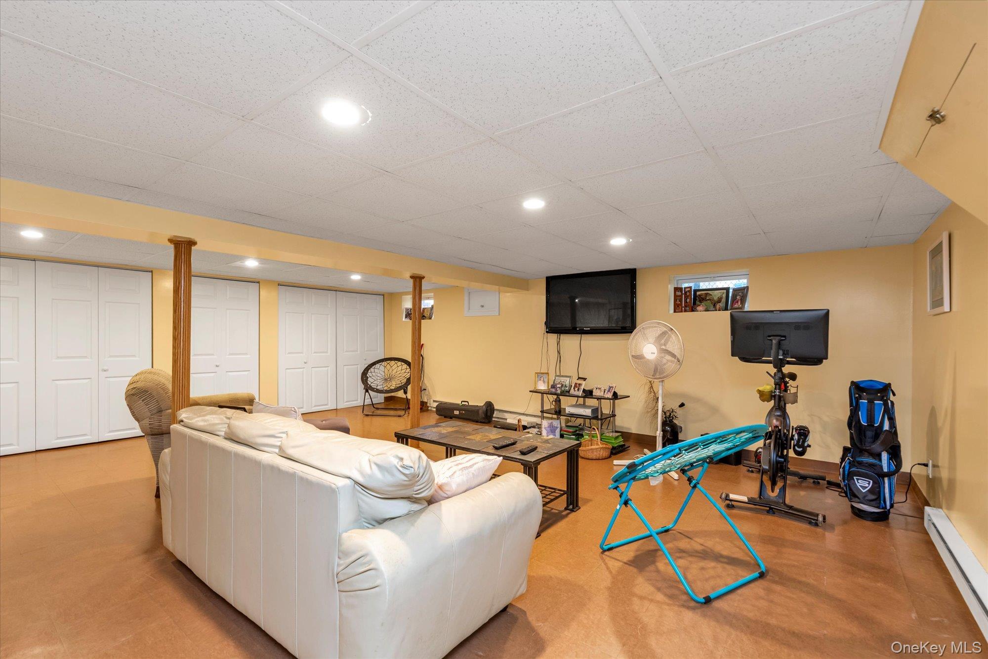 #20 photo, 87 Powell Avenue, 长岛 Merrick , NY 11566