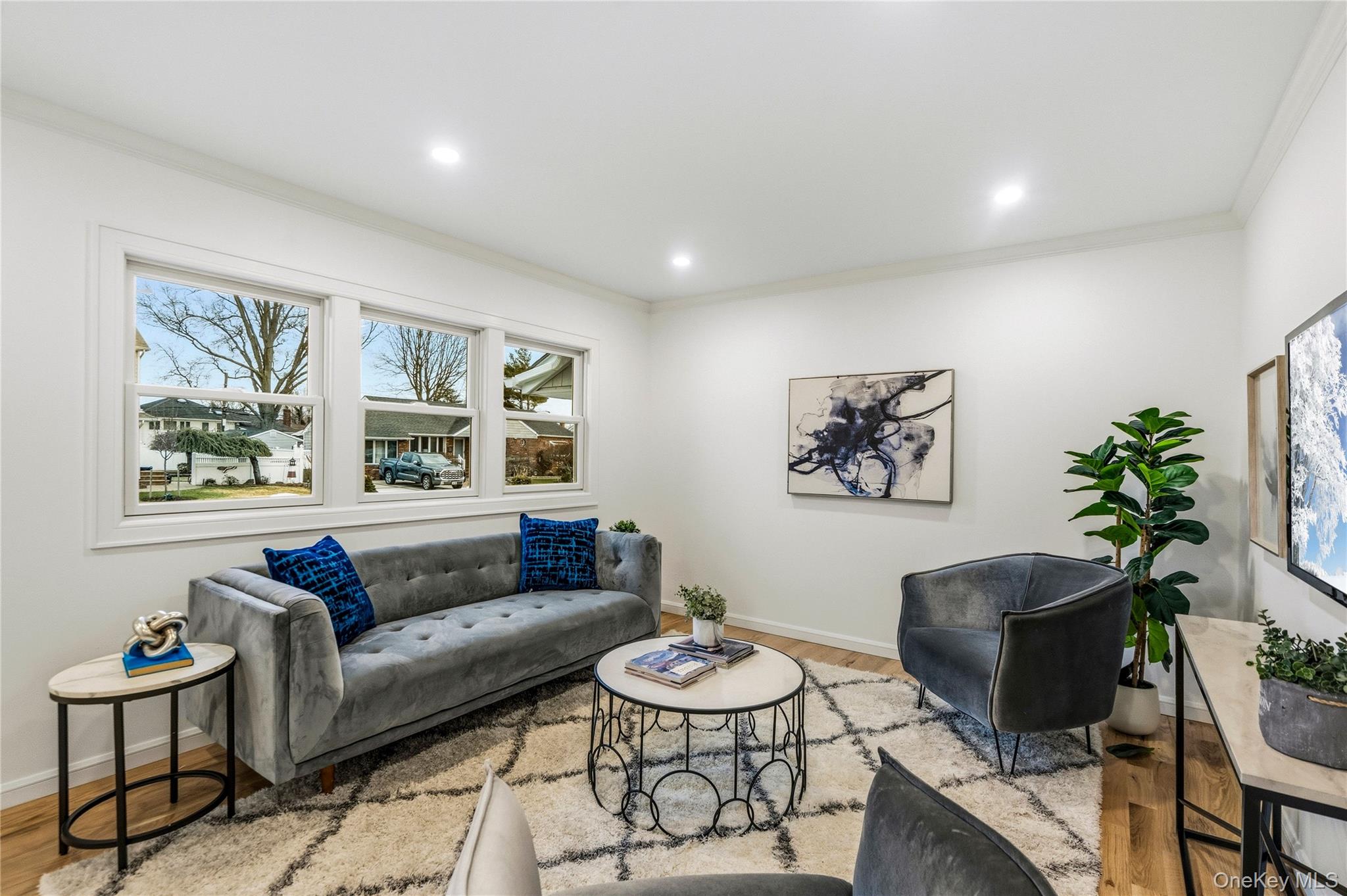 #4 photo, 2 Mohegan Drive, नासाउ काउंटी Massapequa , NY 11758