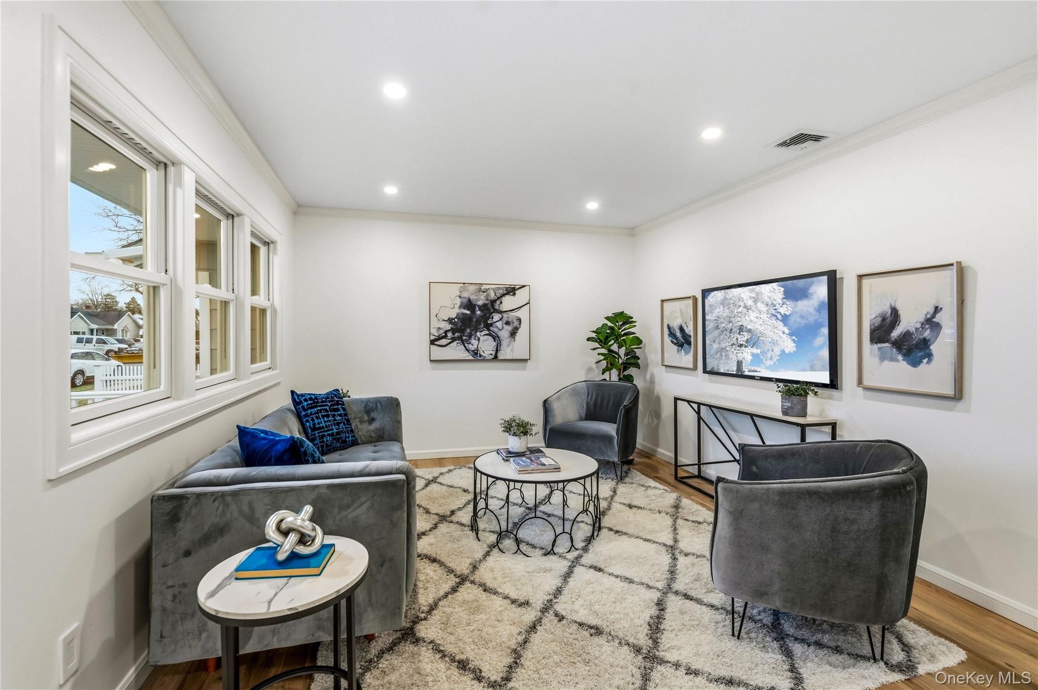 #5 photo, 2 Mohegan Drive, नासाउ काउंटी Massapequa , NY 11758