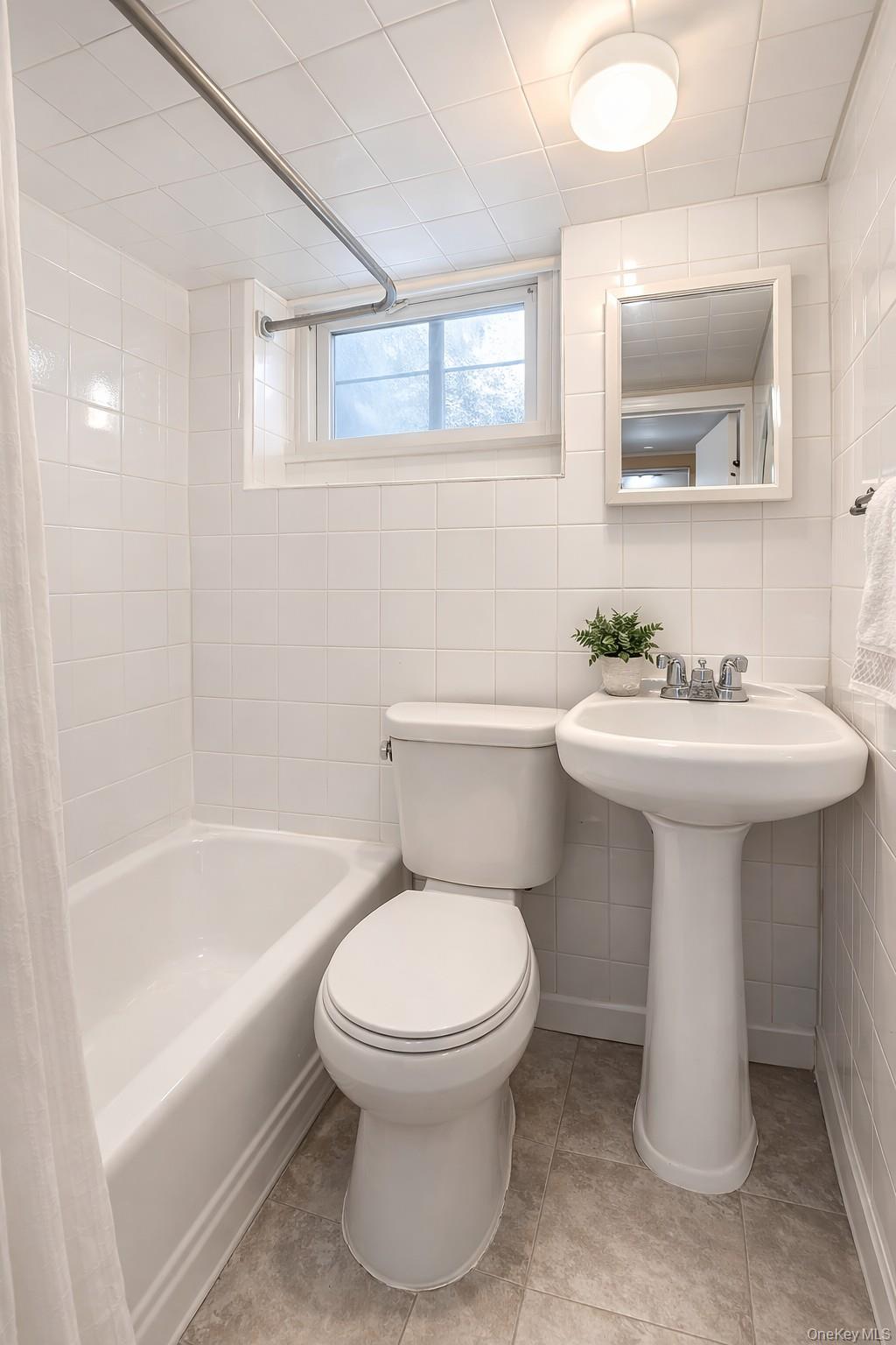 #5 photo, 21-19 29th Street, Astoria , NY 11105