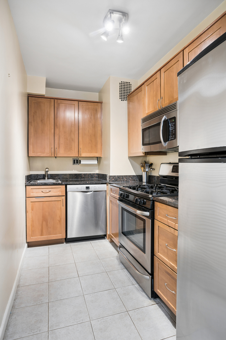 #4 photo, 220 E 54TH Street, מנהטן Sutton Place , NY 10022