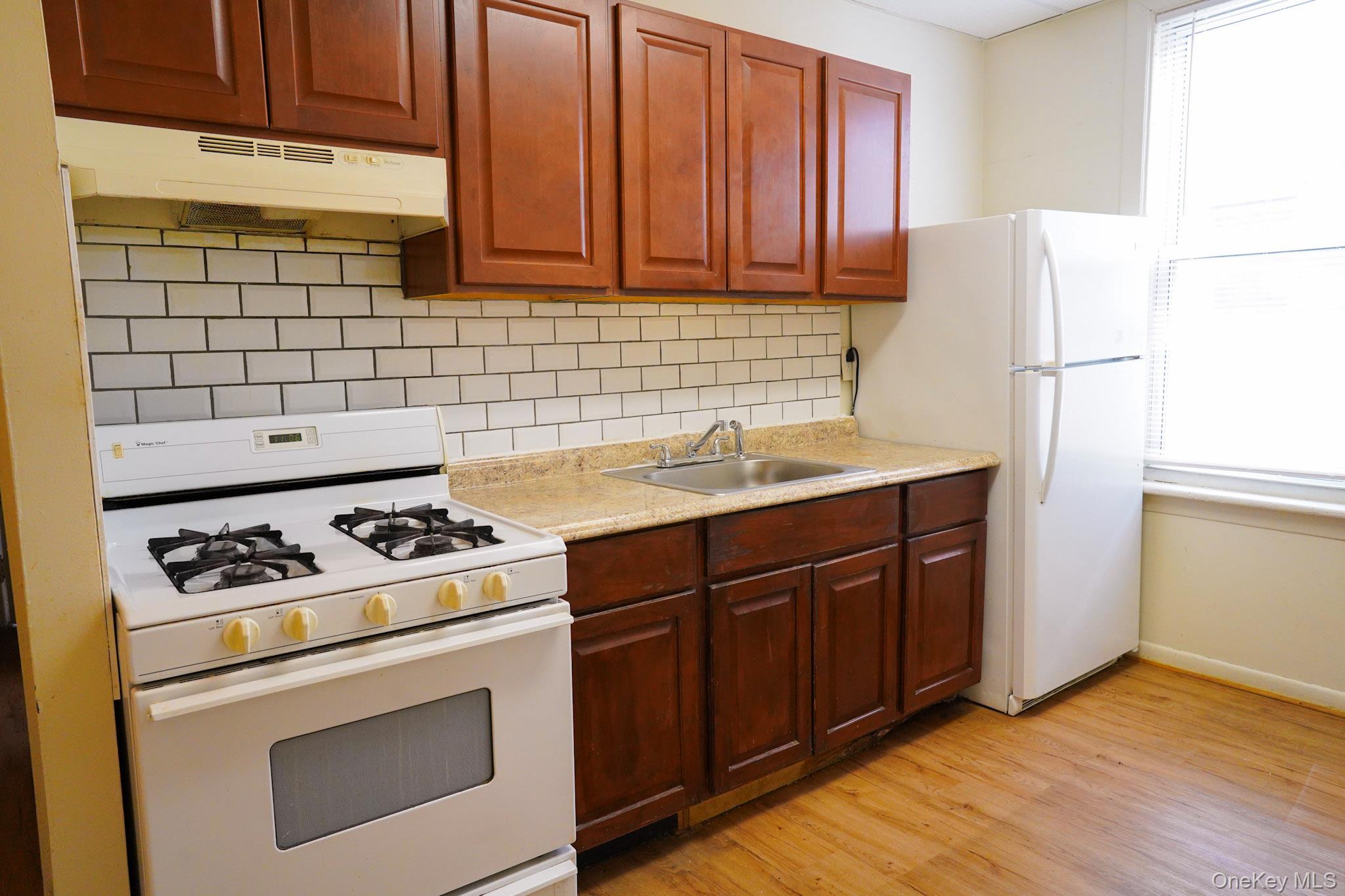 #12 photo, 80-33 90TH Road, Woodhaven , NY 11421