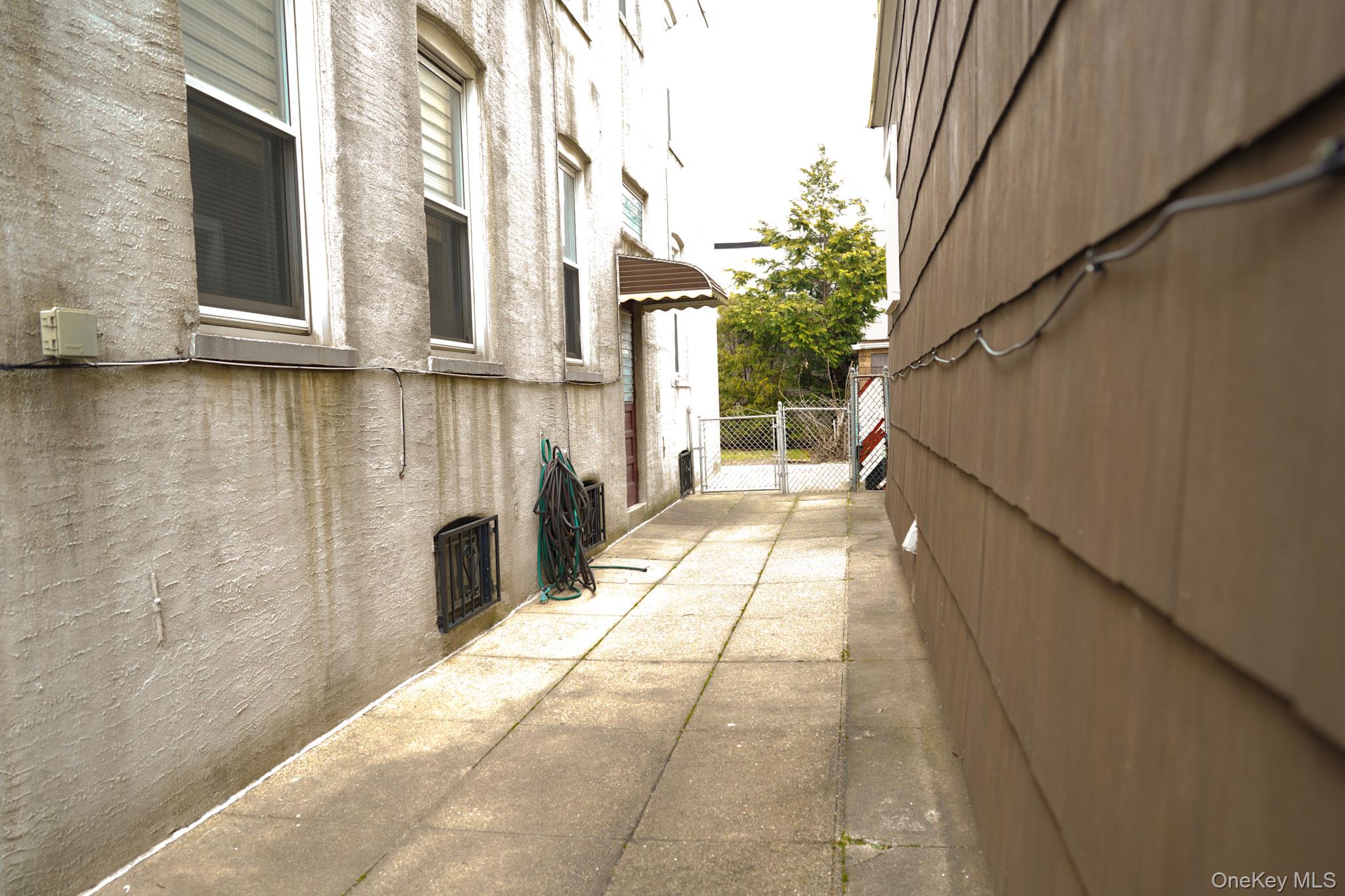 #18 photo, 80-33 90TH Road, Woodhaven , NY 11421