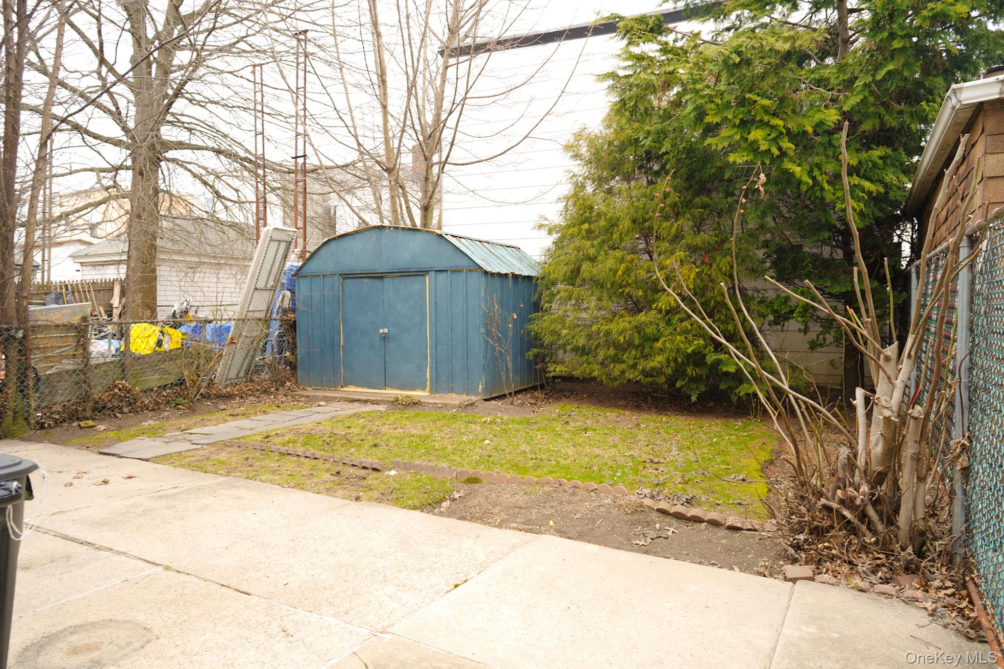 #19 photo, 80-33 90TH Road, Woodhaven , NY 11421