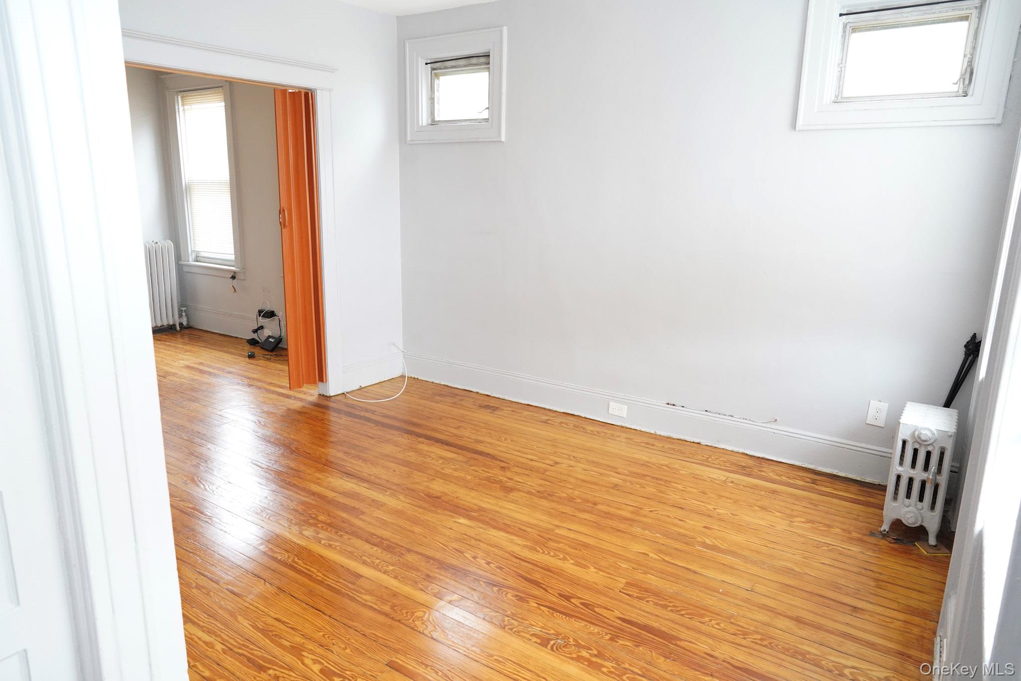 #8 photo, 80-33 90TH Road, Woodhaven , NY 11421