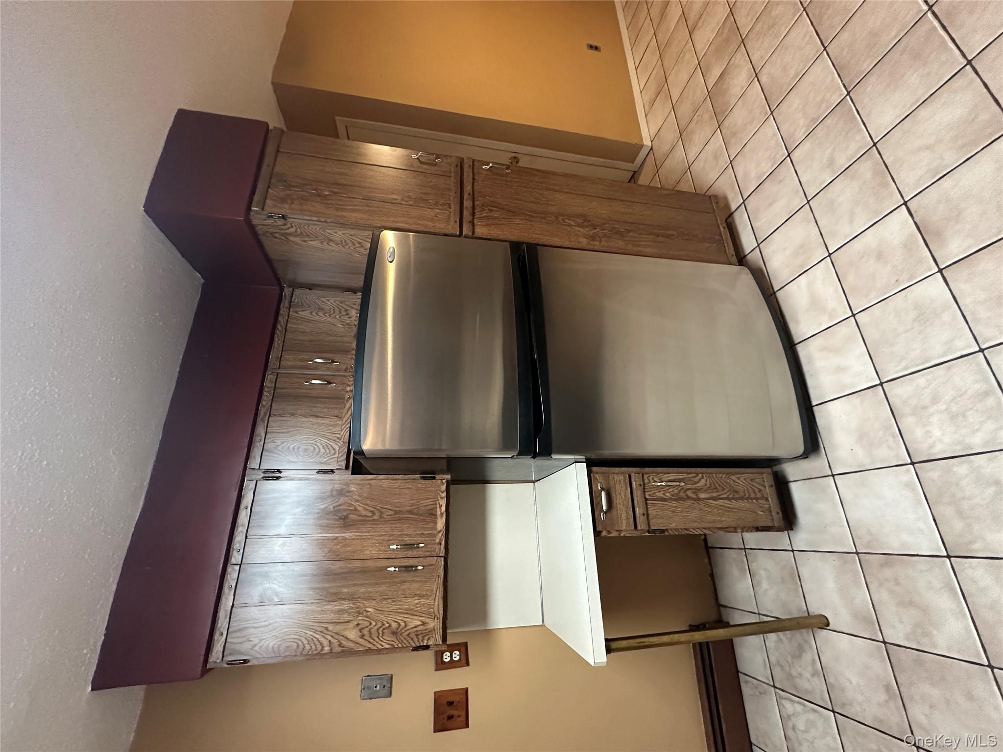 #15 photo, 30 Poplar Avenue, Farmingdale , NY 11735