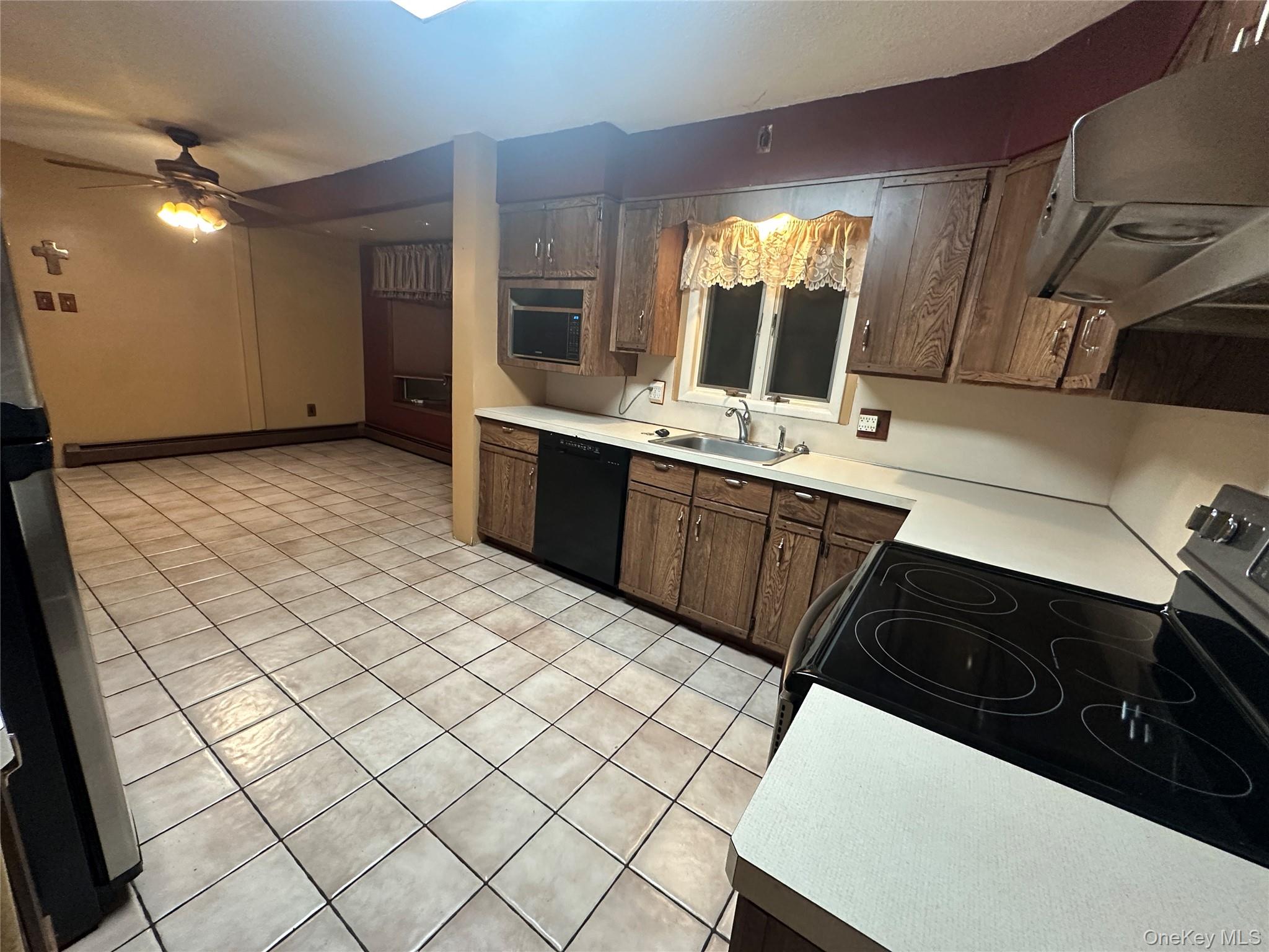 #16 photo, 30 Poplar Avenue, Farmingdale , NY 11735