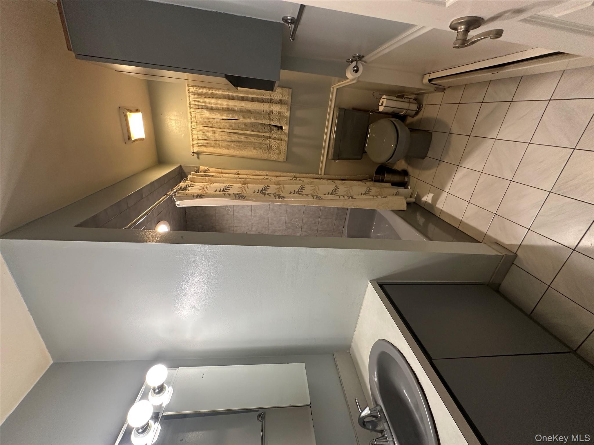 #17 photo, 30 Poplar Avenue, Farmingdale , NY 11735