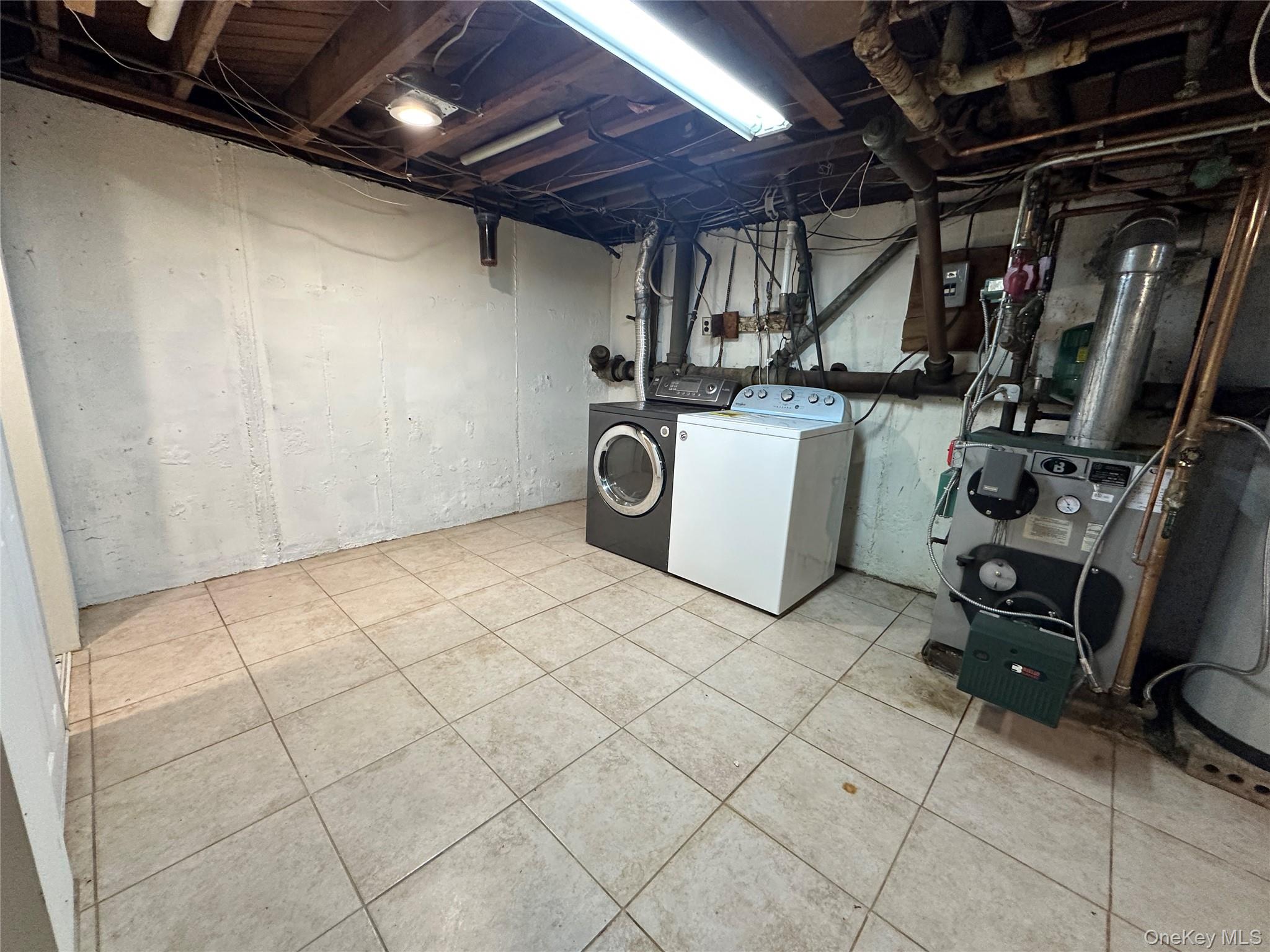 #19 photo, 30 Poplar Avenue, Farmingdale , NY 11735