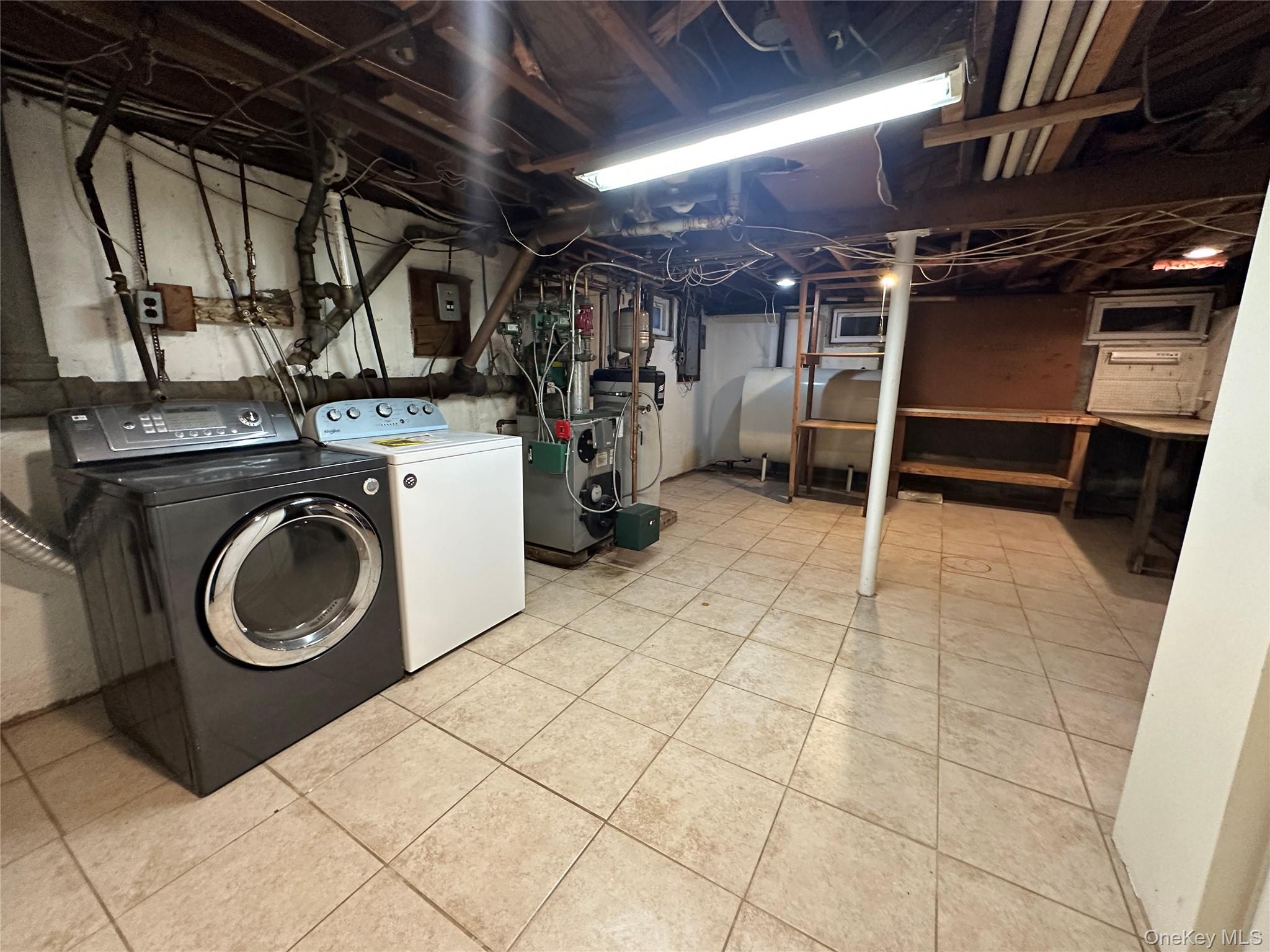 #20 photo, 30 Poplar Avenue, Farmingdale , NY 11735