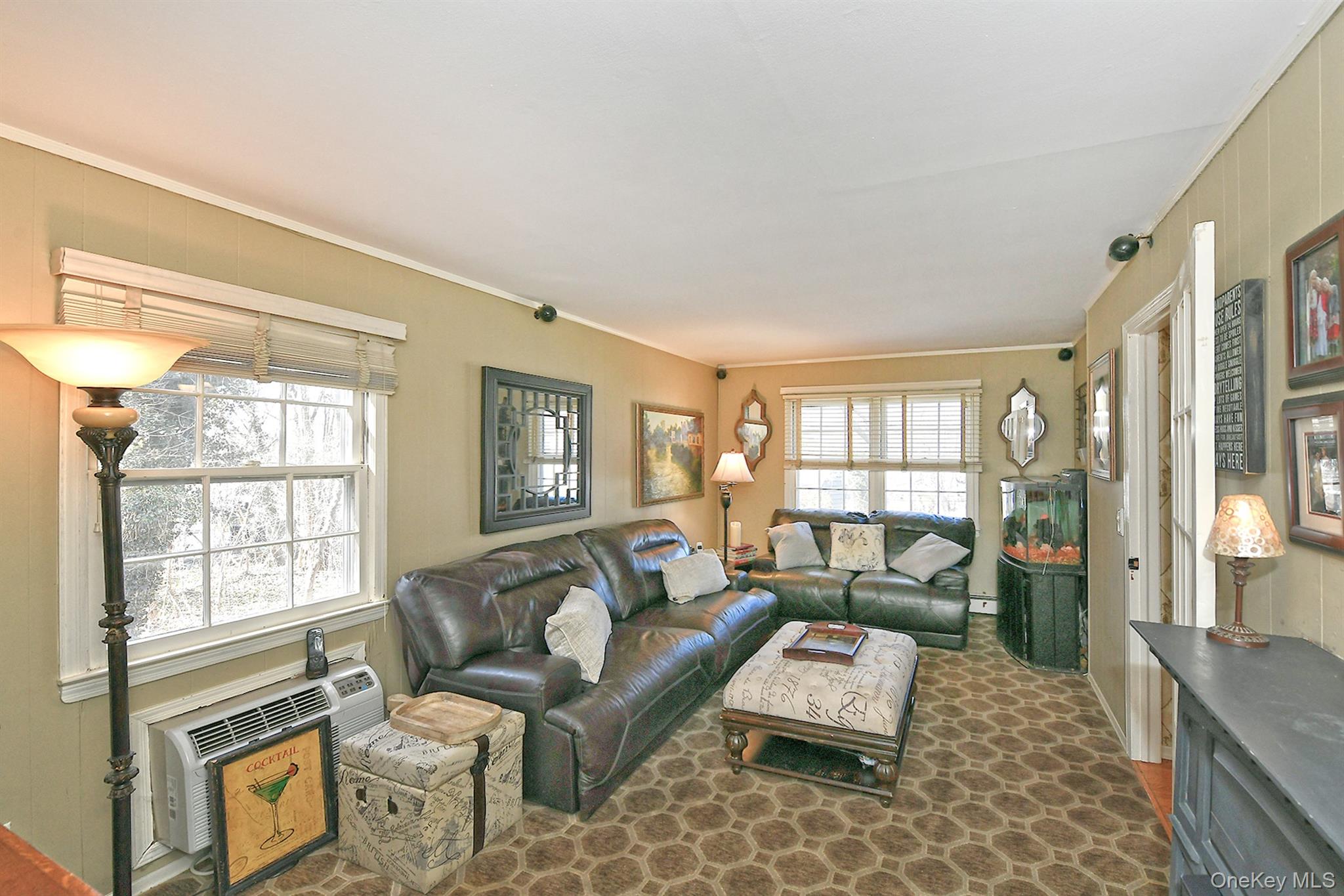 #13 photo, 90 E 25th Street, सफ़ोक काउंटी Huntington Station , NY 11746