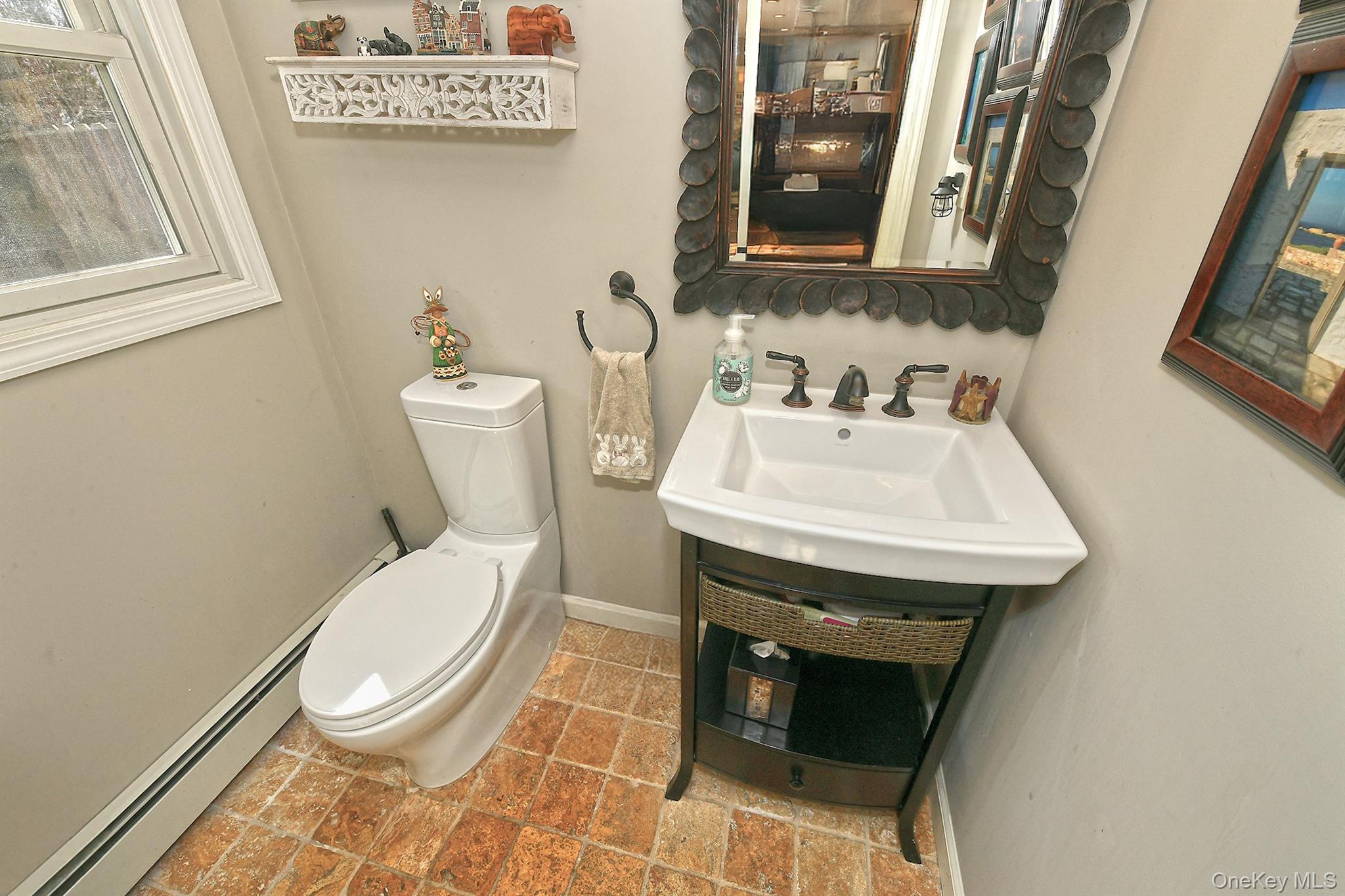 #16 photo, 90 E 25th Street, सफ़ोक काउंटी Huntington Station , NY 11746