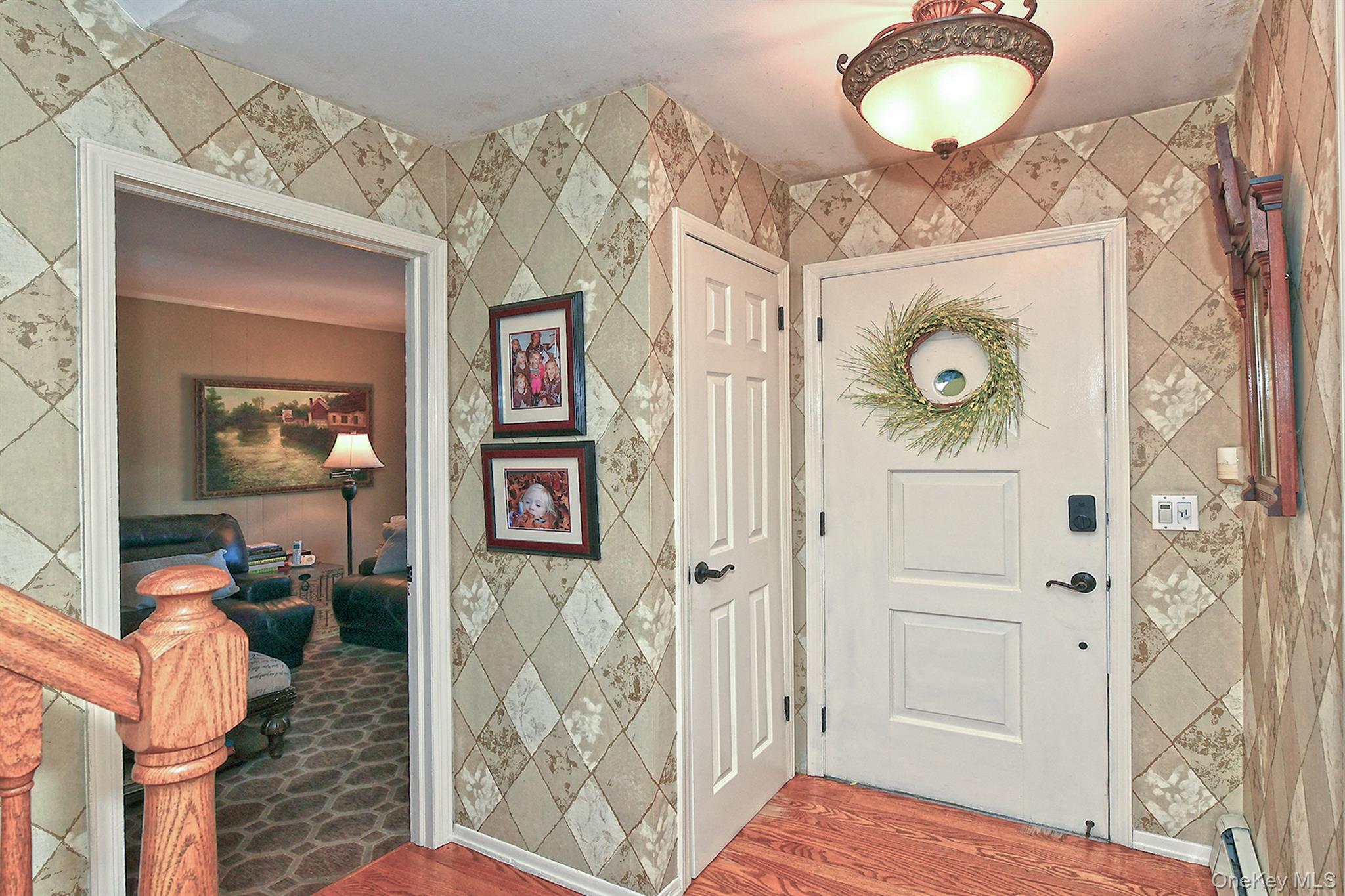 #4 photo, 90 E 25th Street, सफ़ोक काउंटी Huntington Station , NY 11746