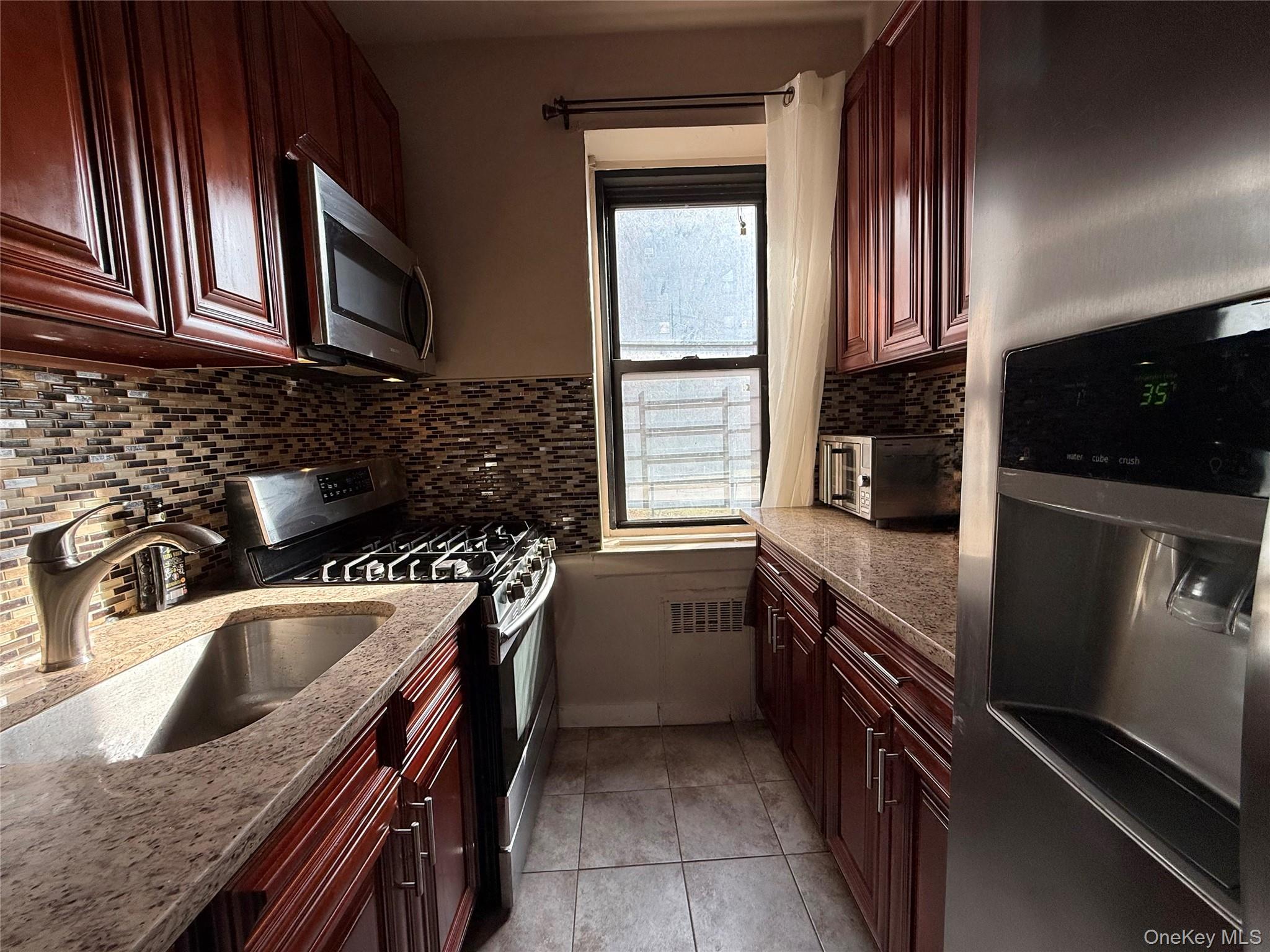 #19 photo, 11225 34th Avenue, Corona , NY 11368