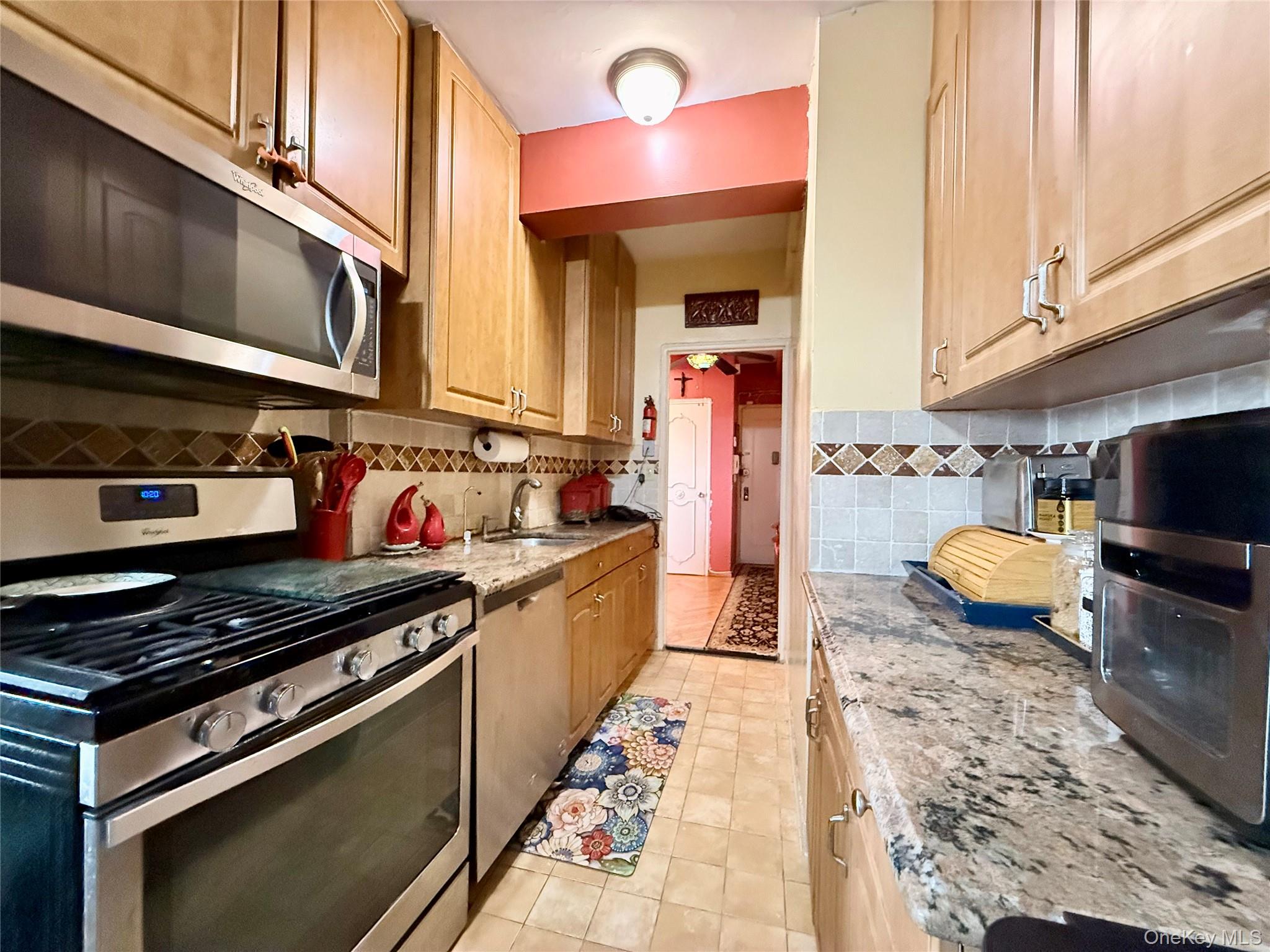 #18 photo, 6434 102nd Street, Rego Park , NY 11374